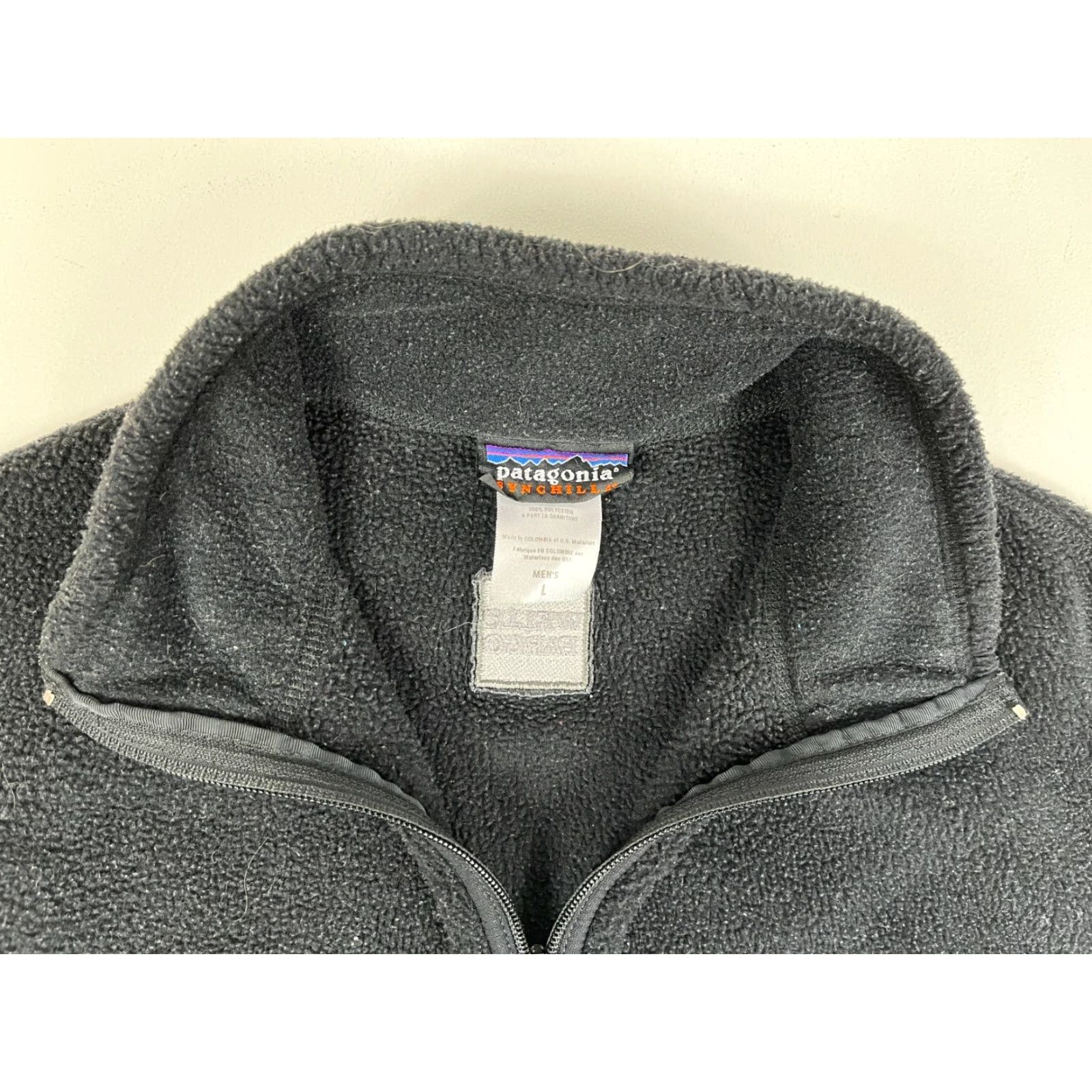 Patagonia VINTAGE Patagonia Men’s Synchilla Vest - Full Zip Mid-Length L Black Logo Outdoor USA 2006 Synchilla Vest Mens Size US L / EU 52-54 / 3 - 4 Thumbnail