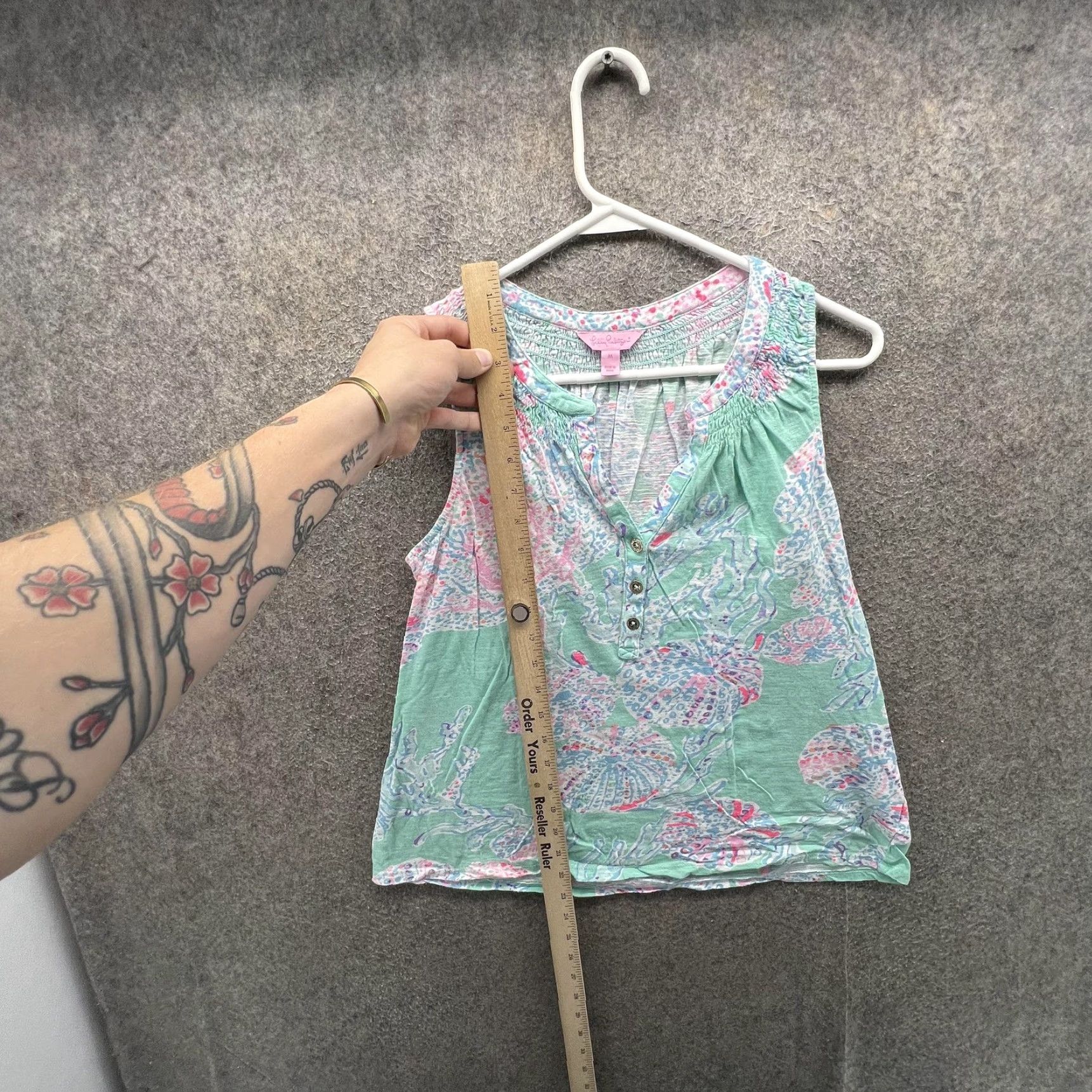 Lilly Pulitzer Lilly Pulitzer Tank Top Womens M Green Tropical Henley Sleeveless Cotton Size M / US 6-8 / IT 42-44 - 2 Thumbnail