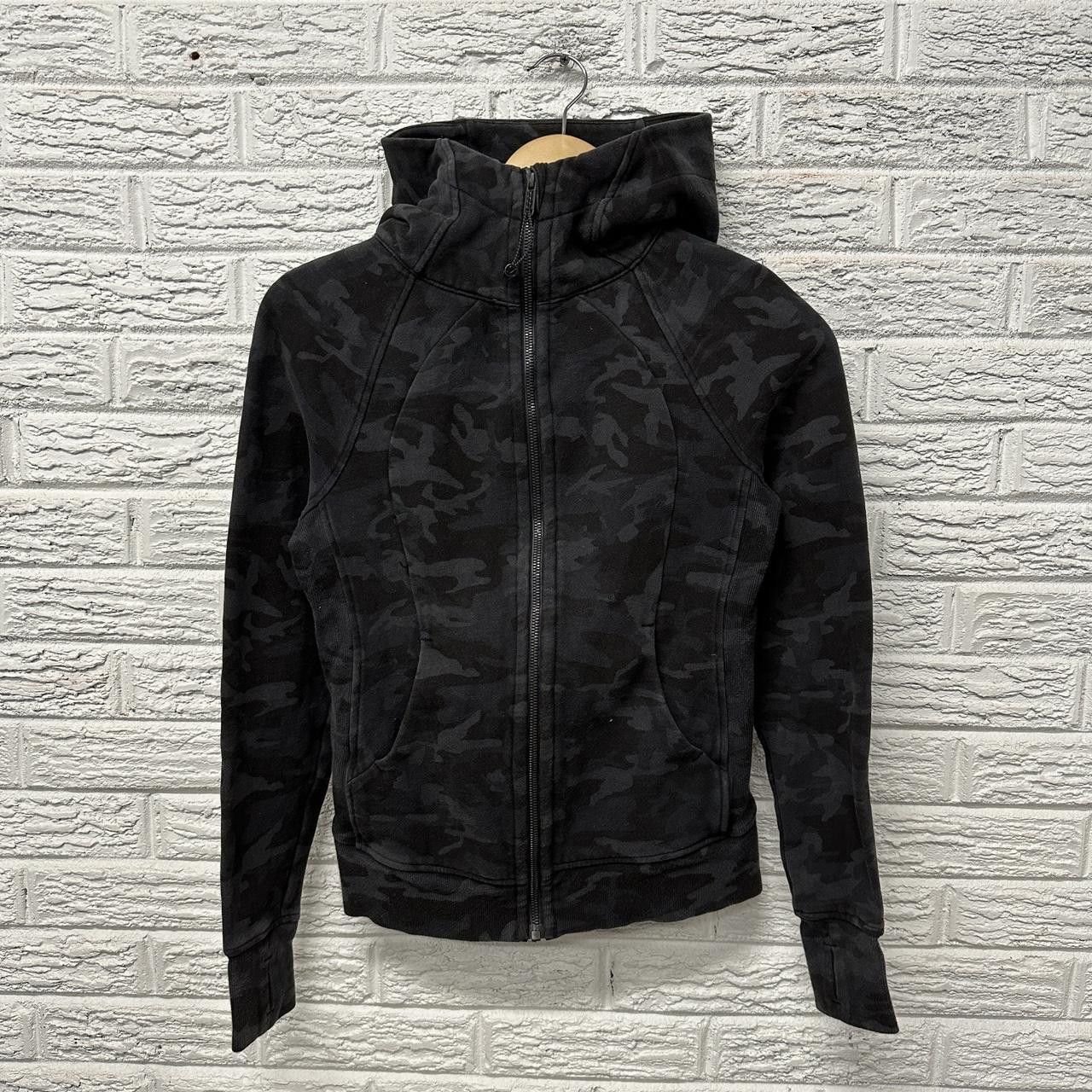 Lululemon Lululemon Black Camo Scuba Hoodie Zip Up Size 4 Size S / US 4 / IT 40 - 2 Thumbnail