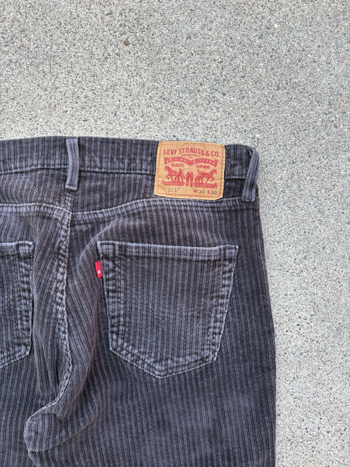 Levi's Vintage 2011 Corduroy Levi’s 511 Straight Fit Jeans Sz 34x30 Size US 34 / EU 50 - 3 Thumbnail