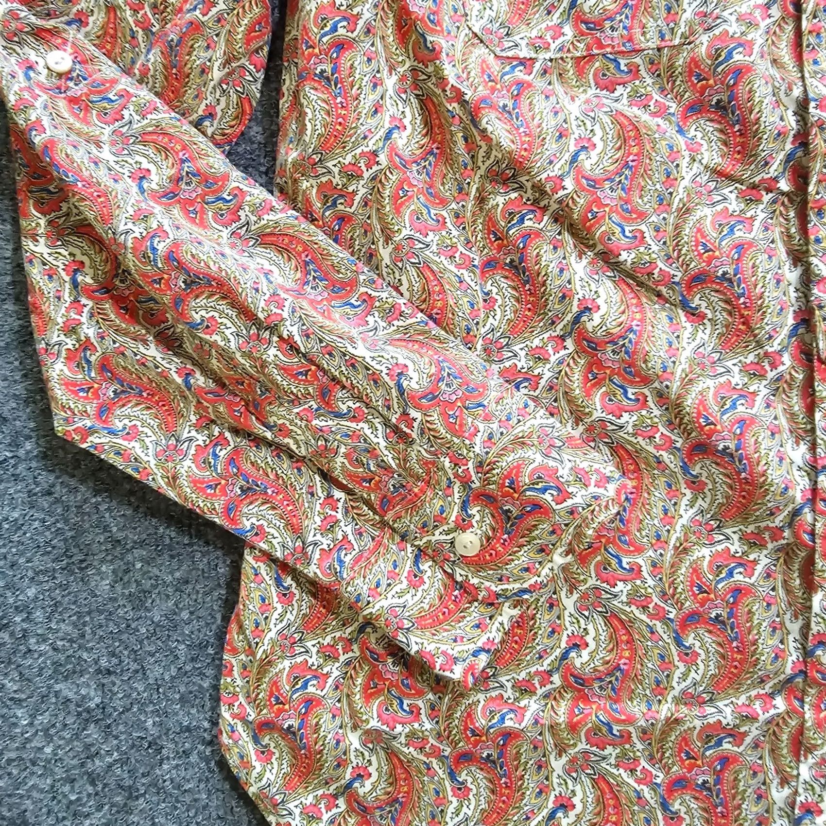 Talbots Talbots Top Shirt Women 8 Red Paisley Button Long Sleeve Classic Career Shirt Size M / US 6-8 / IT 42-44 - 4 Thumbnail