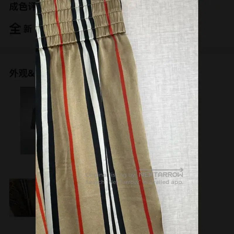 Burberry Burberry Women's Yellow Silk Shorts. Size 28" / US 6 / IT 42 - 3 Thumbnail
