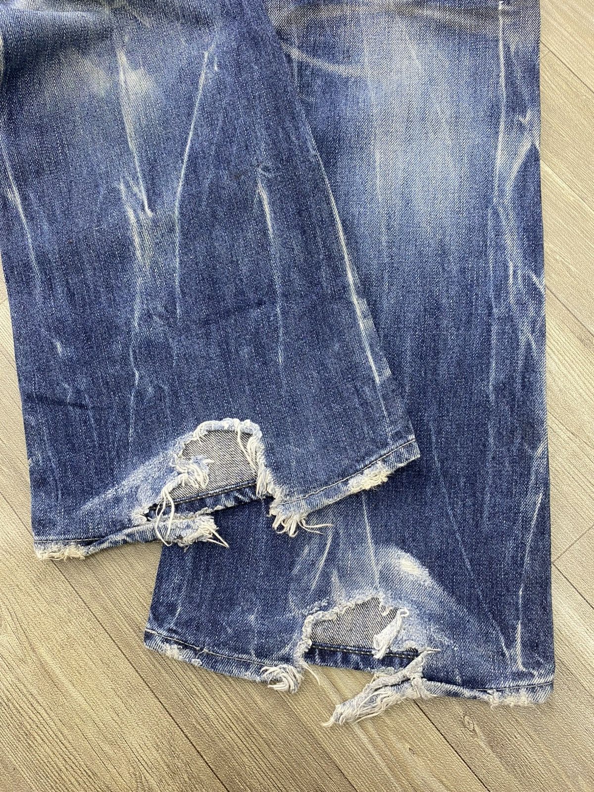 If Six Was Nine 2000s Fuga Cavarize Clawmarks Distressed Faded Flared Jeans Size US 32 / EU 48 - 17 Thumbnail