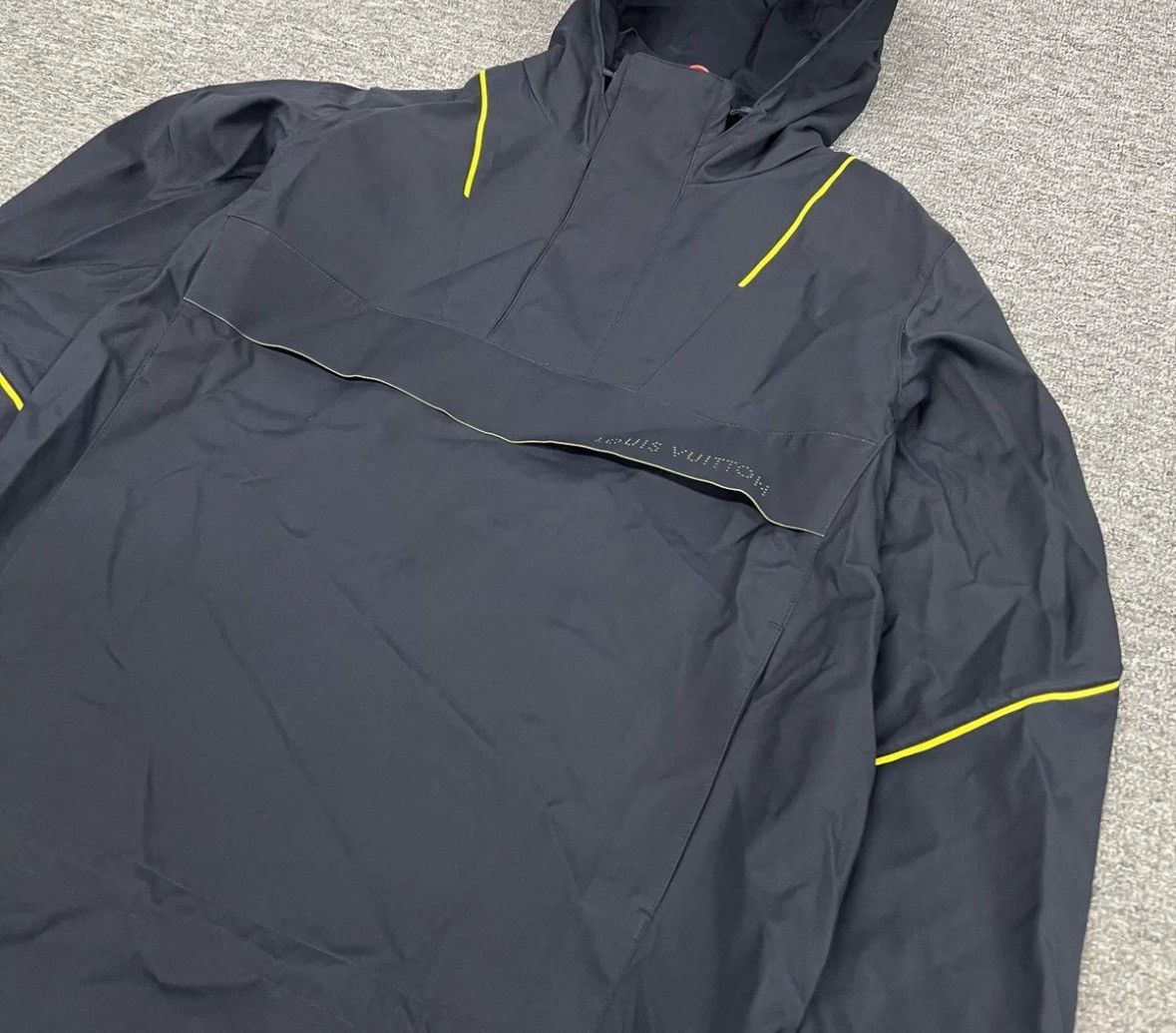 Louis Vuitton Louis Vuitton Lv Yellow Line Half Zipper Jacket Size US L / EU 52-54 / 3 - 3 Thumbnail