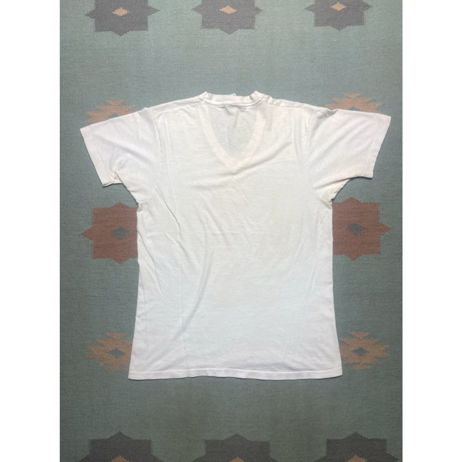 Hanes VINTAGE Hanes T-Shirt White Cotton V-Neck Adult Large Size US L / EU 52-54 / 3 - 7 Thumbnail
