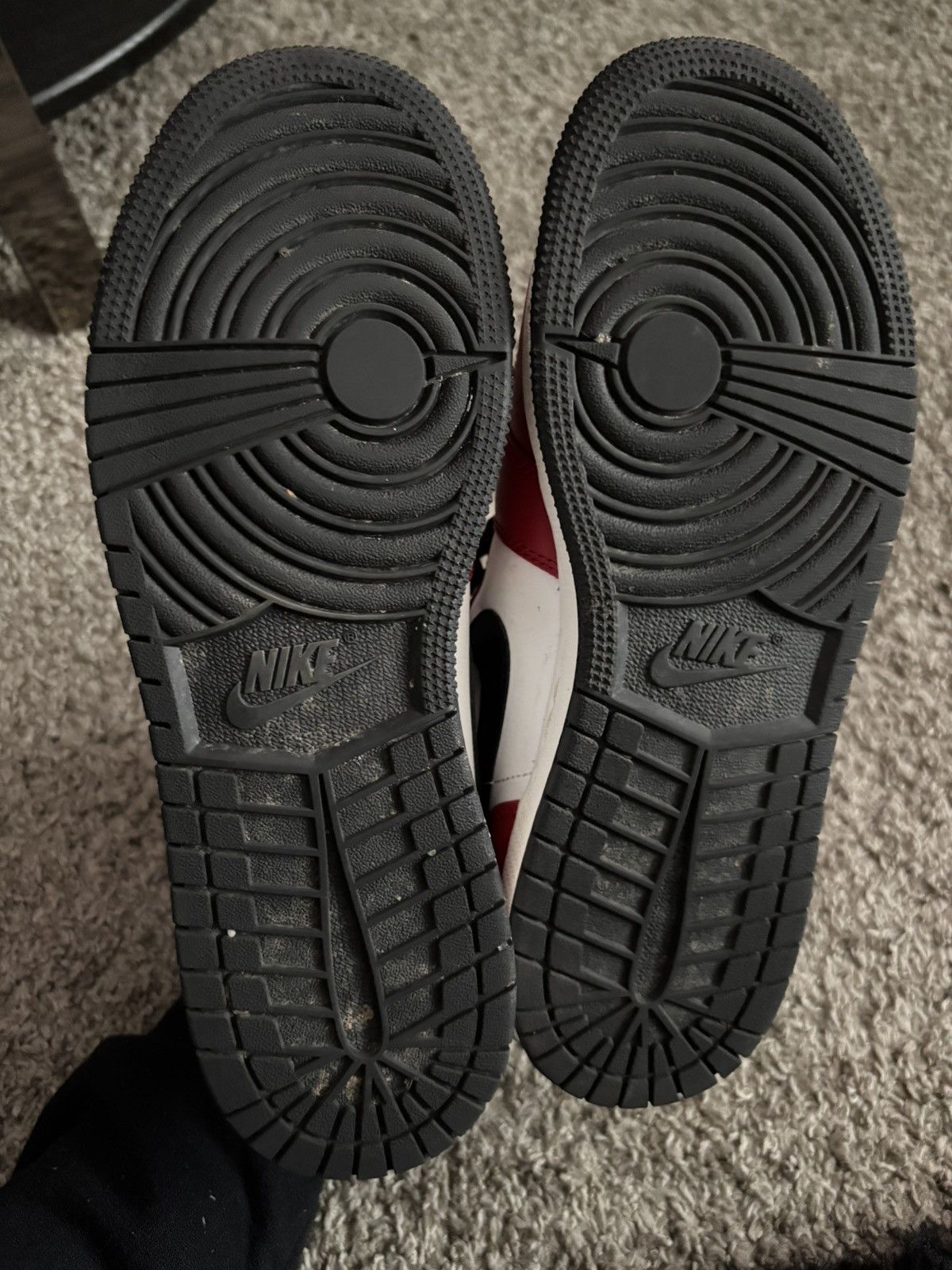 Jordan Brand Nike Air Jordan 1 Mid Chicago Toe Size US 8 / IT 38 - 5 Thumbnail