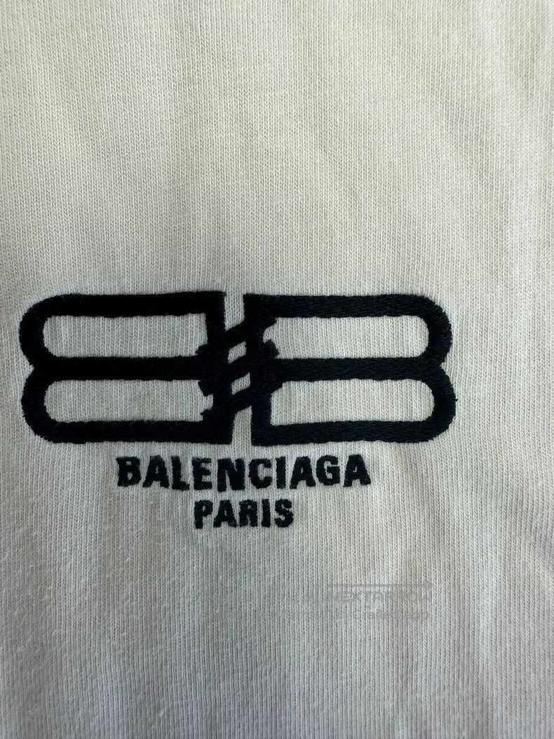 Balenciaga Balenciaga Embroidered Letter Solid Color Round Neck Short Size US XS / EU 42 / 0 - 3 Thumbnail