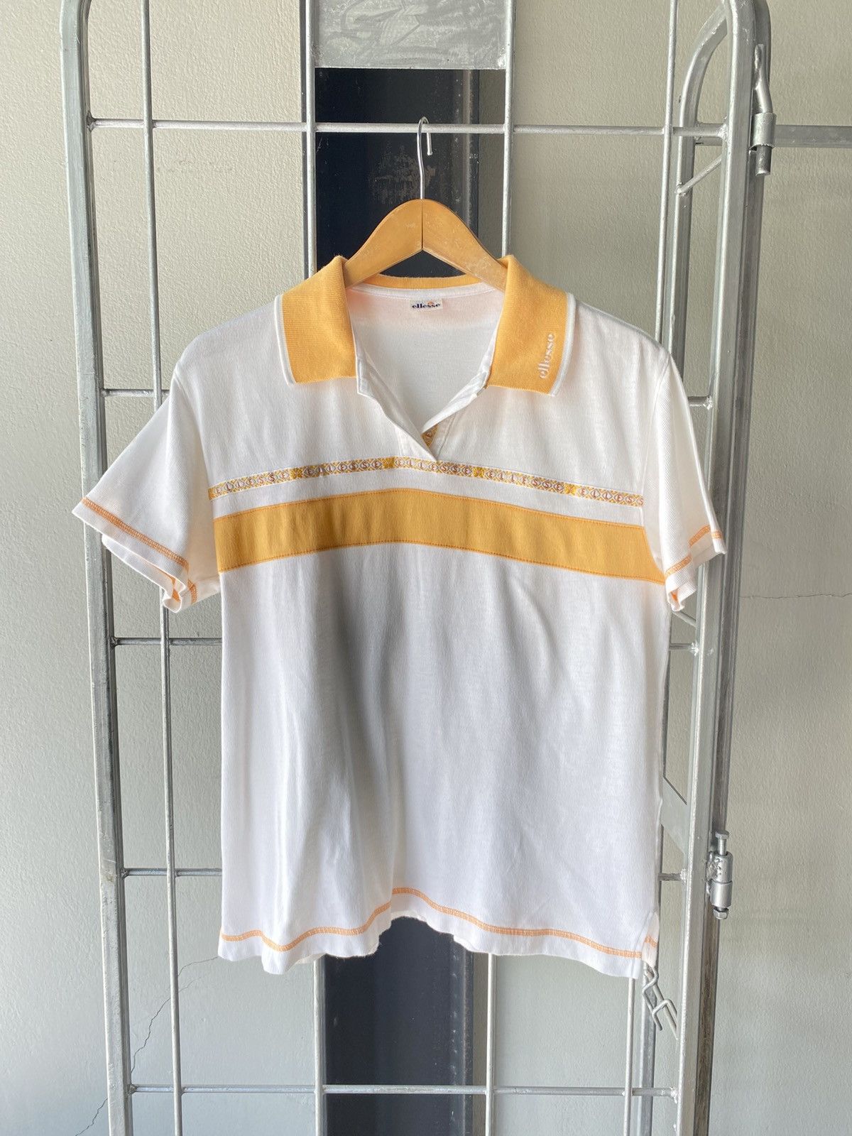 Ellesse Ellesse Orange-Collar Polo Tee with Chest Pattern Size M / US 6-8 / IT 42-44 - 1 Thumbnail