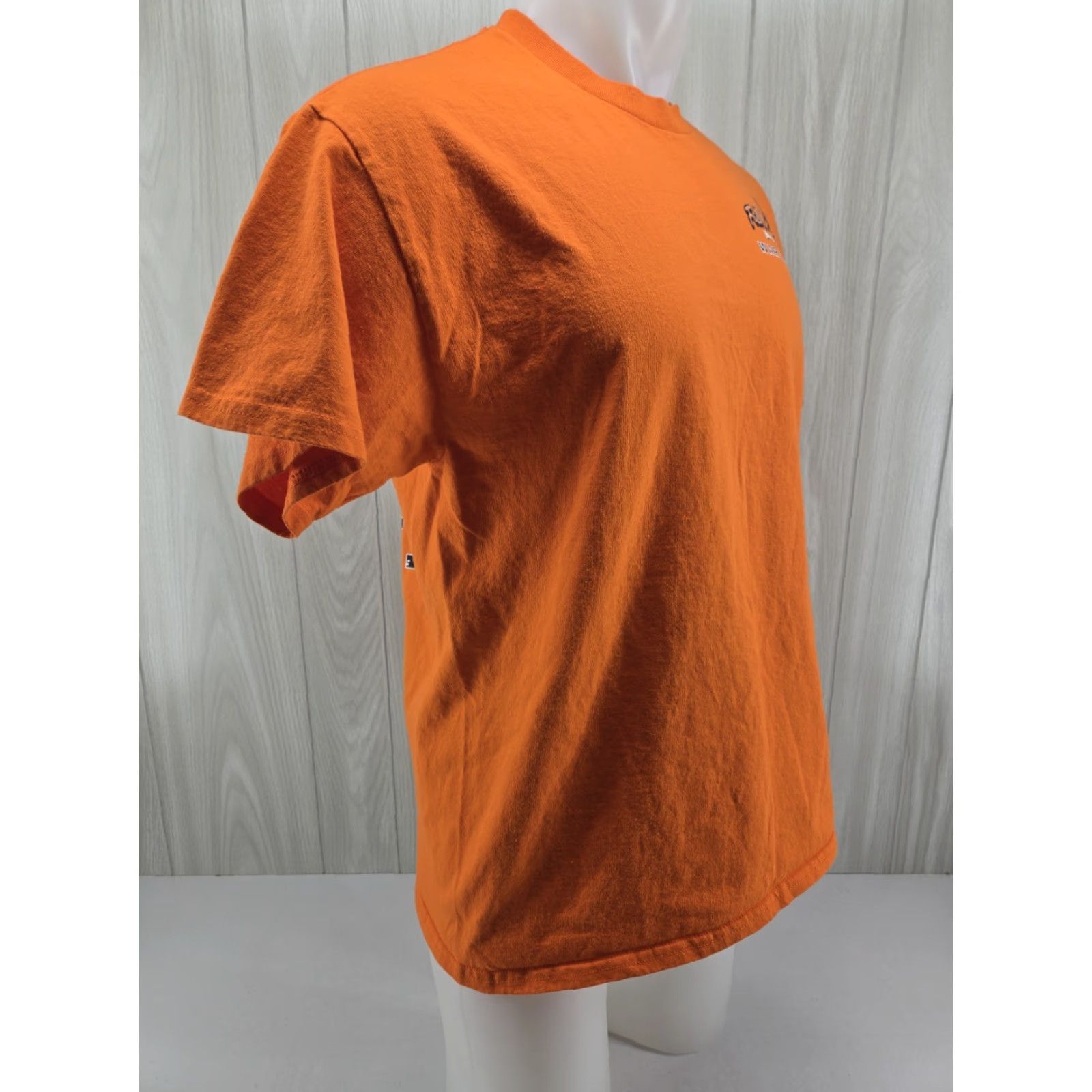 Gildan VINTAGE Full Moon Bar-B-Que Auburn Tigers Mens Large Orange Shirt Mens L Orange Moon Tigers Gildan Crew Neck Short Sleeve Cotton Blend Logo 90s Theme Size US L / EU 52-54 / 3 - 7 Thumbnail