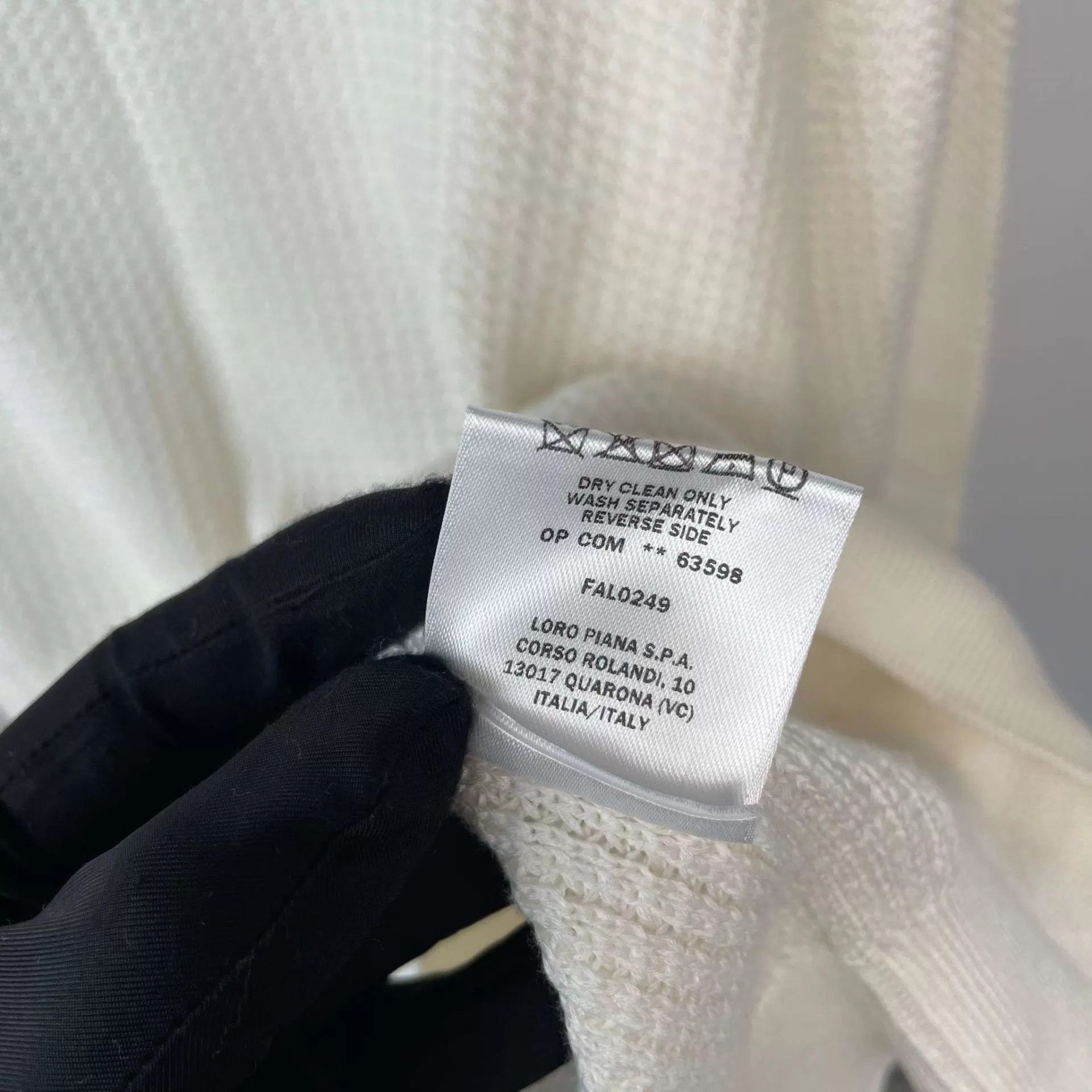 Loro Piana Loro Piana cashmere sweater size 38 beige 97 new Size XS / US 0-2 / IT 36-38 - 7 Thumbnail