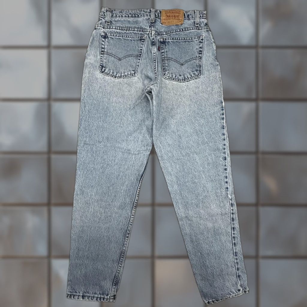 Levi's VINTAGE Levi's 550 Jeans Womens 13 Light Wash Blue Relaxed Fit Tapered USA 90s Size 34" / US 12 / IT 48 - 1 Thumbnail
