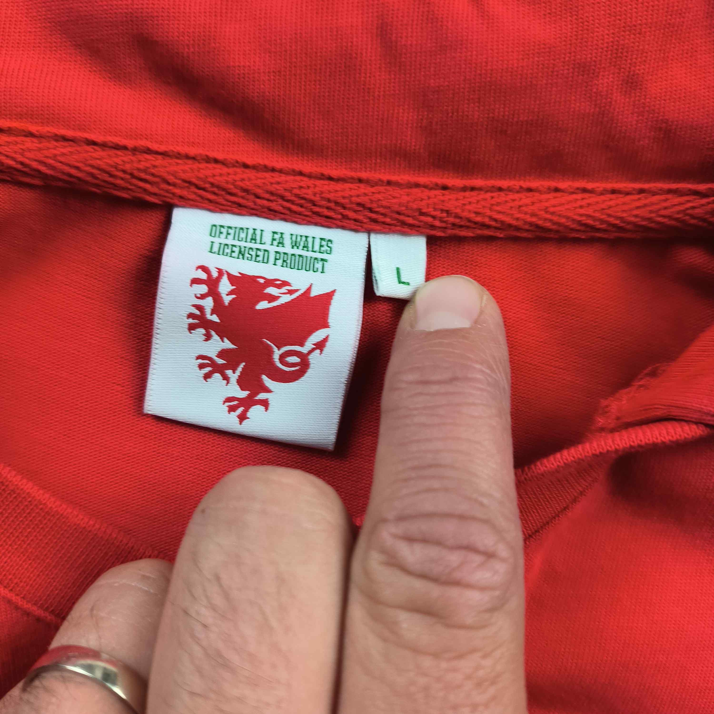 Other Wales 1976-80 home retro football jersey shirt size L Size US L / EU 52-54 / 3 - 4 Thumbnail