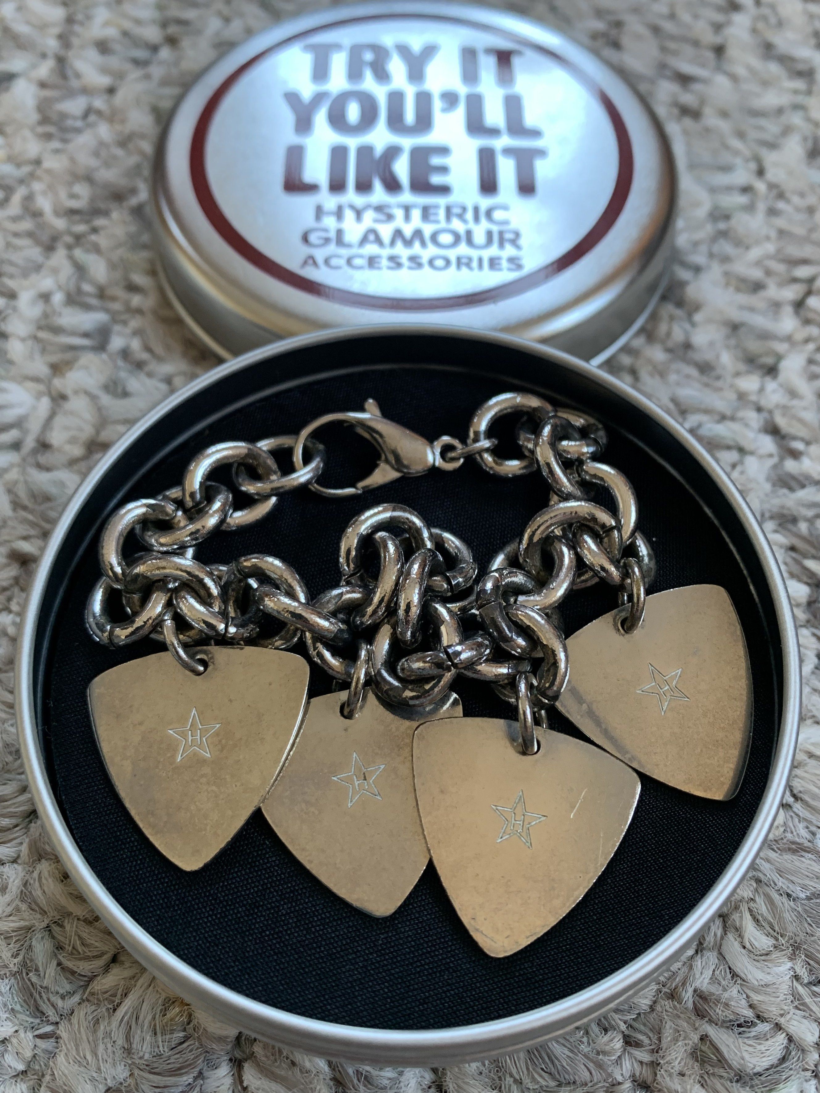 Hysteric Glamour Hysteric Glamour Guitar Pick Charm Bracelet + Case Size ONE SIZE - 2 Thumbnail
