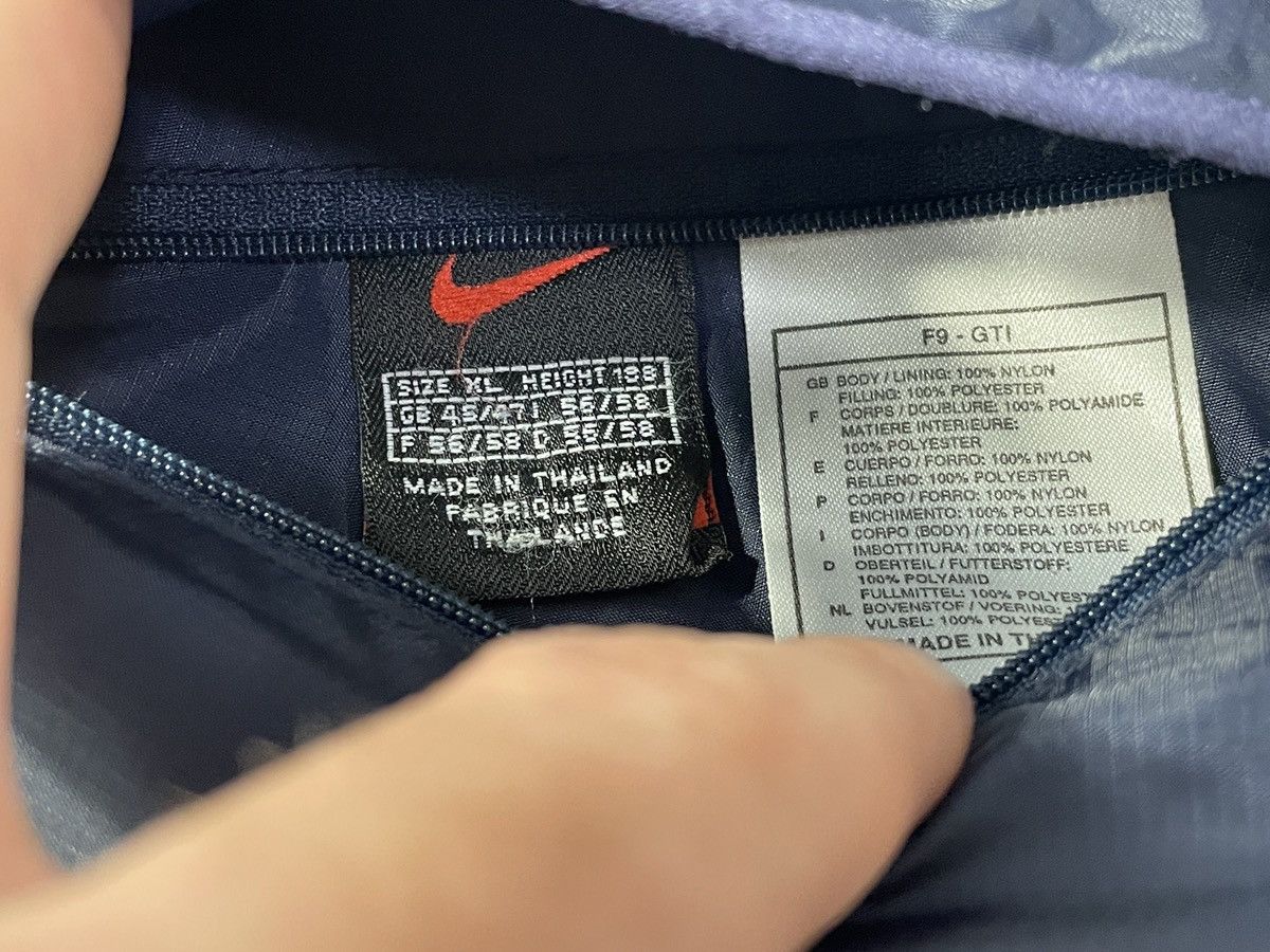 Nike Vintage Nike 90’s Nylon Vest Two-Sided Silver Navy Blue Size US XL / EU 56 / 4 - 19 Thumbnail