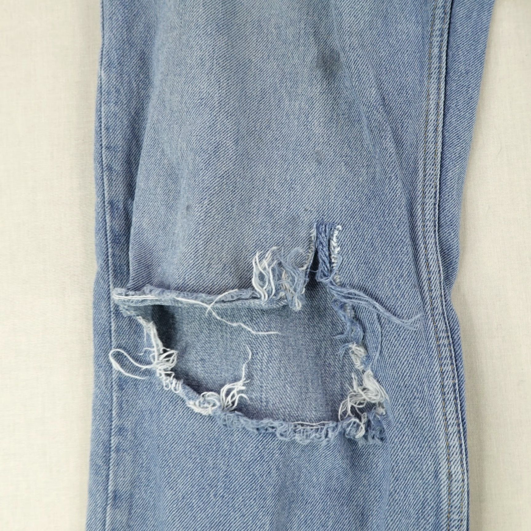 Levi's VINTAGE Levi's Jeans Womens 28 Blue Denim Silvertab 94 Baggy Distressed Grunge Faded Jeans Size 28" / US 6 / IT 42 - 5 Thumbnail
