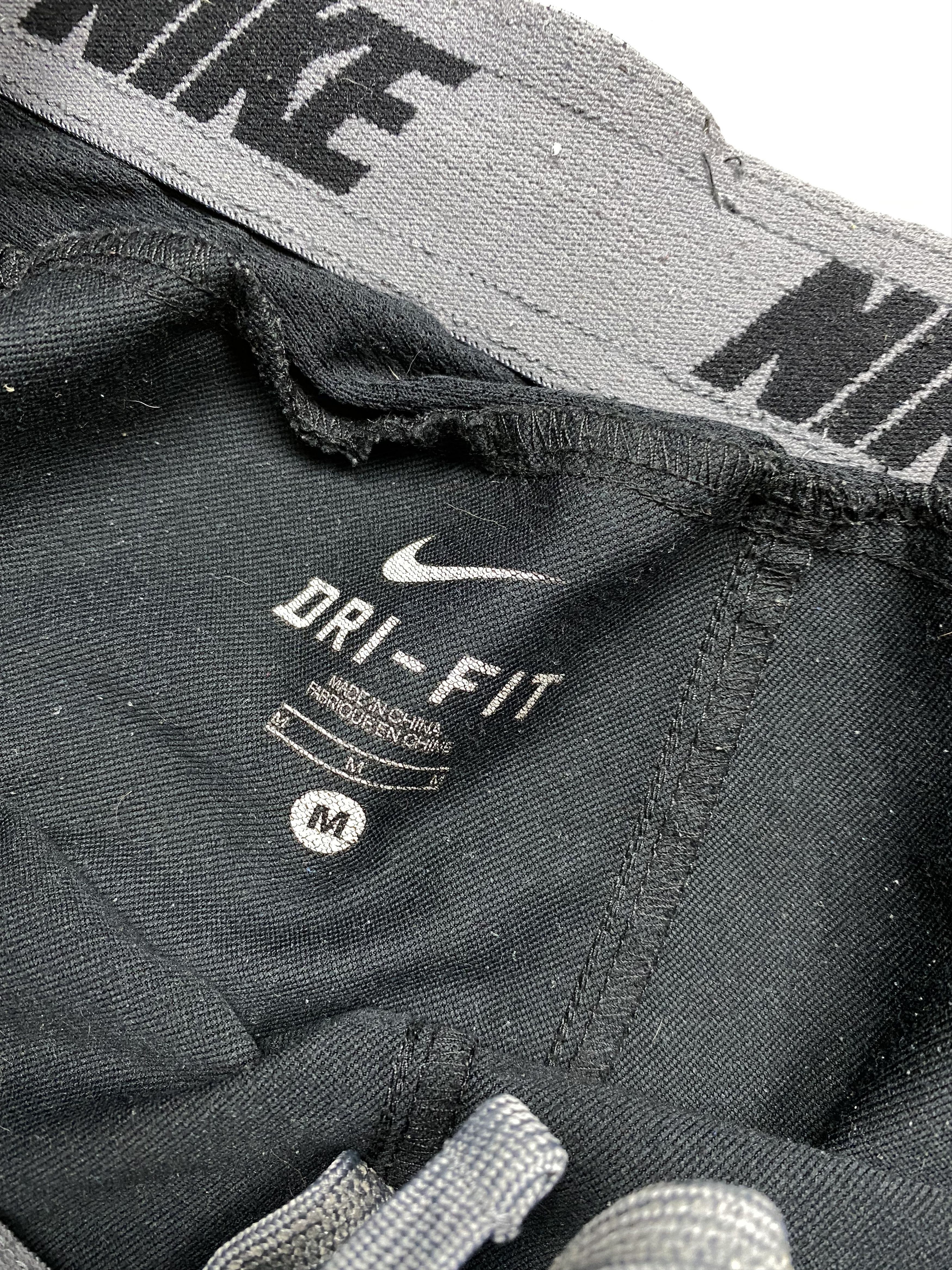 Nike Nike Vintage Dri Fit Nylon Track Pants Y2K Drill Gorpcore Size US 32 / EU 48 - 4 Thumbnail