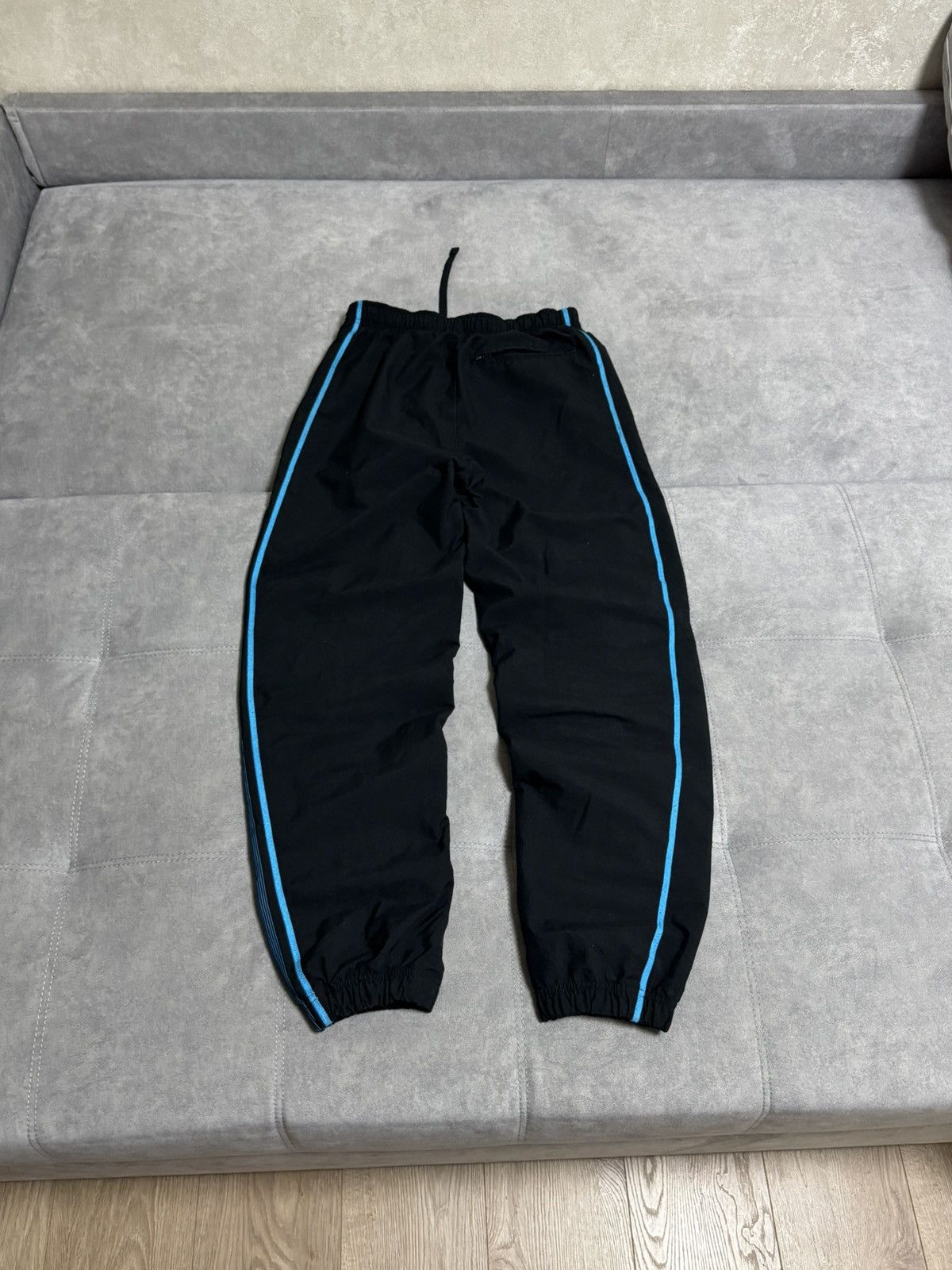 Nike Vintage Nike Nylon Baggy Pants Black Sweatpants Men’s Size S Size US 30 / EU 46 - 10 Thumbnail