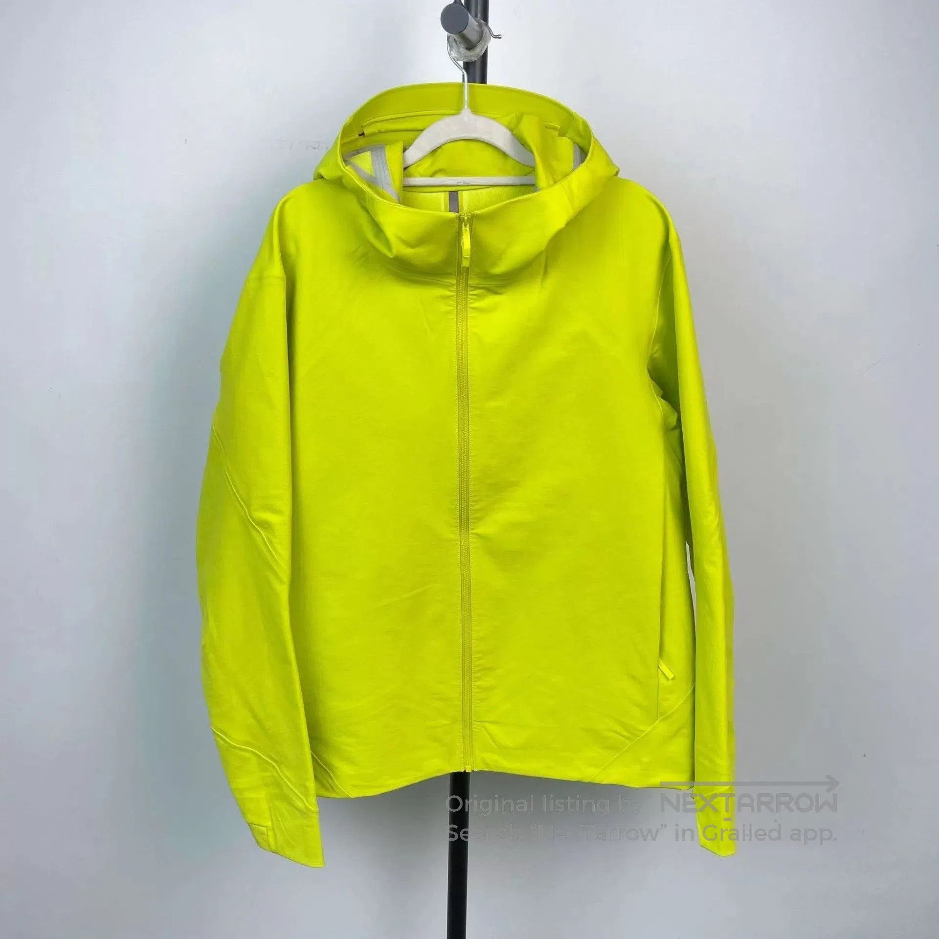 Arc'teryx Hooded Light Jacket . Size US M / EU 48-50 / 2 - 1 Thumbnail