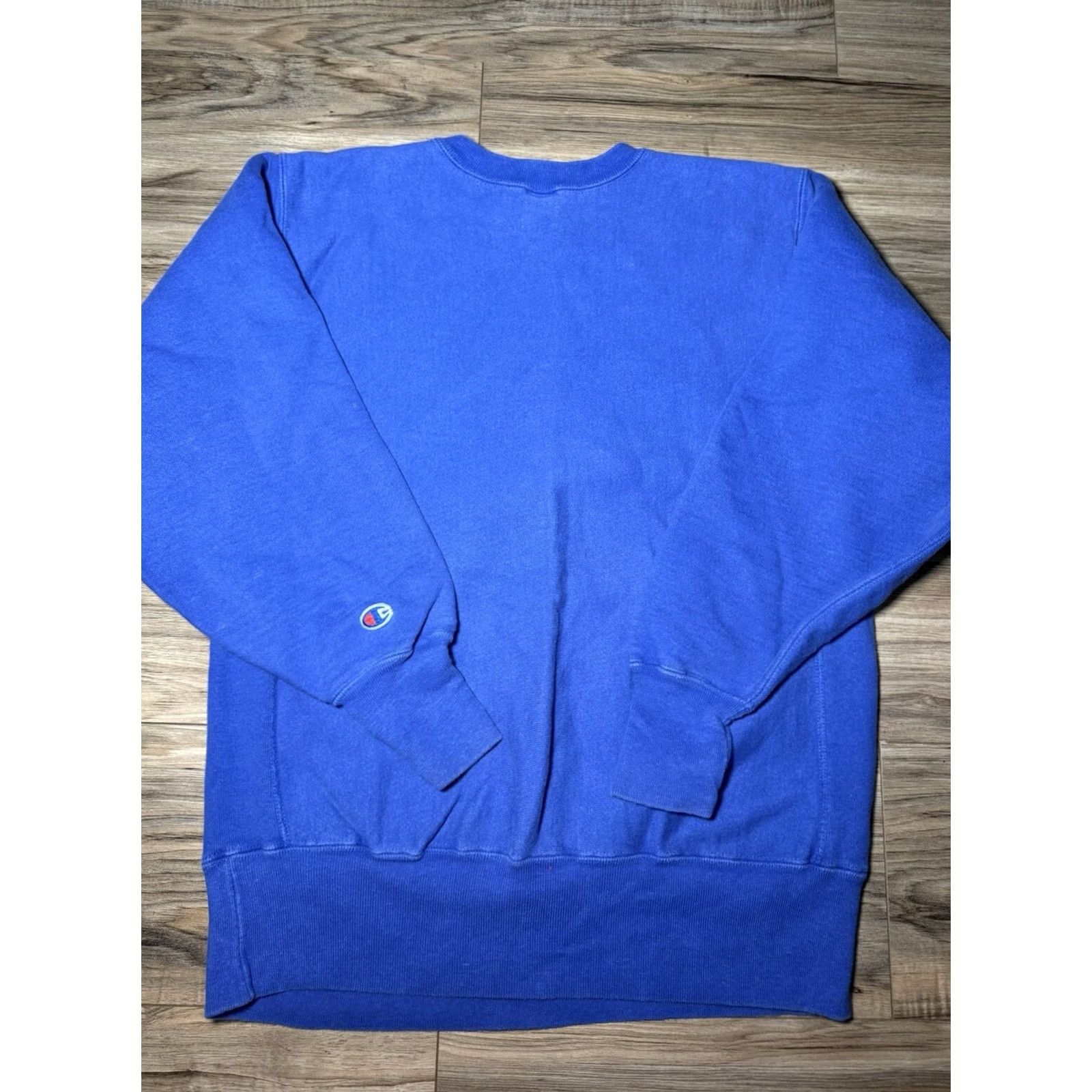 Champion VINTAGE Champion Sweatshirt Mens Large Light Blue Reverse Weave Crewneck USA Size US L / EU 52-54 / 3 - 4 Thumbnail