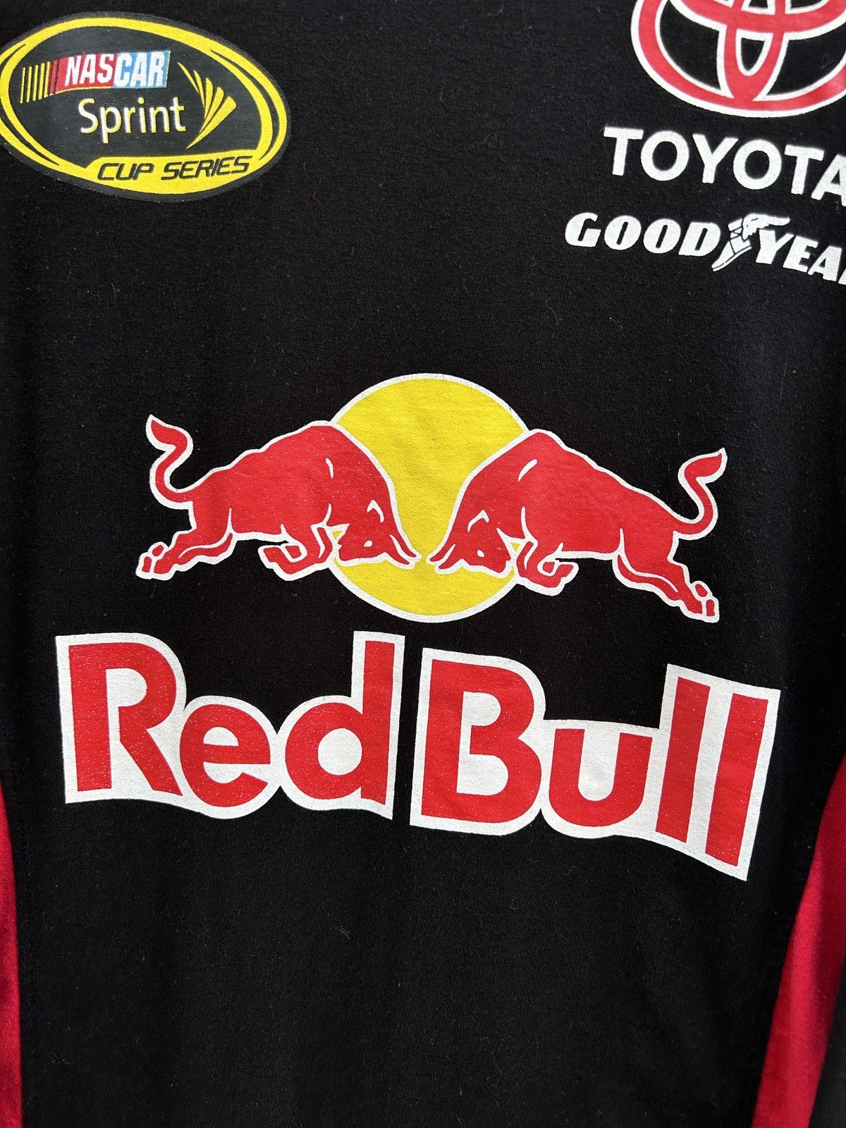 NASCAR 00s Vintage Red Bull Toyota Nascar Racing Long Sleeve Size US M / EU 48-50 / 2 - 3 Thumbnail