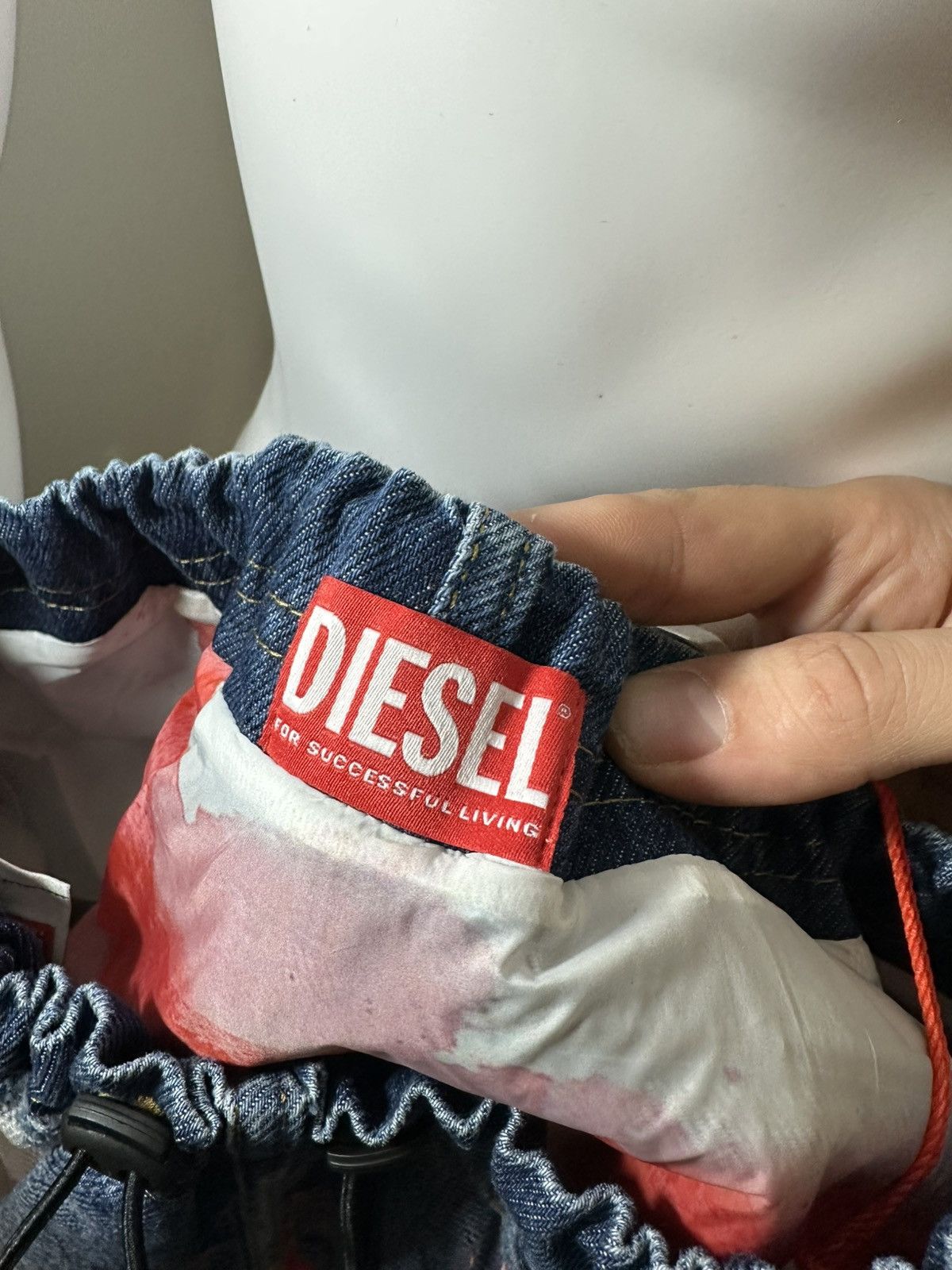 Diesel Diesel Emblemed Mini Skirt Size 28" / US 6 / IT 42 - 9 Thumbnail