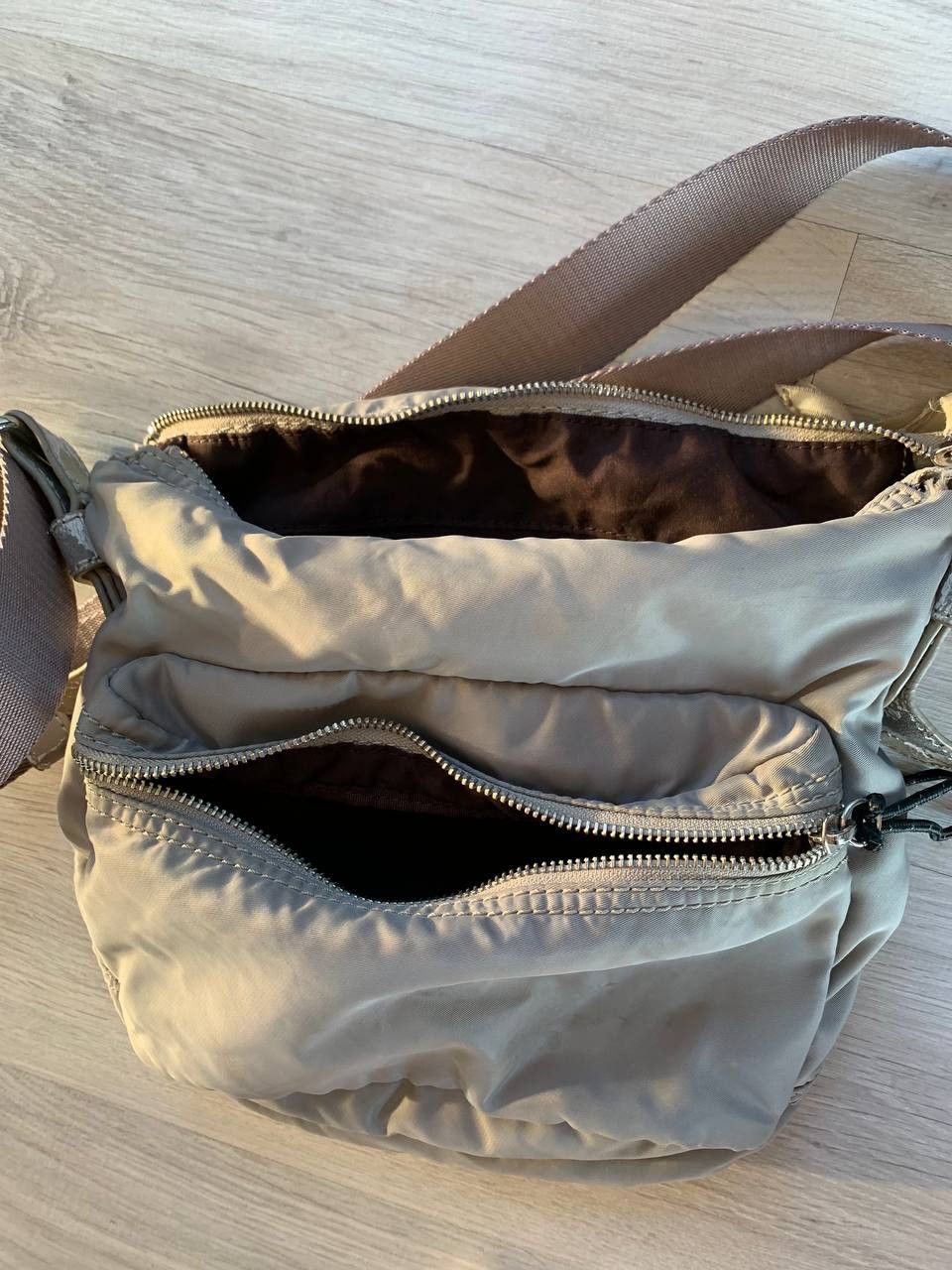 Lacoste Rare Vintage Lacoste Nylon Crossbody Bag Size ONE SIZE - 6 Thumbnail
