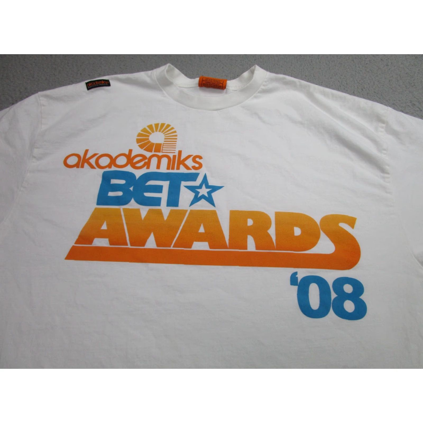 Akademiks VINTAGE Akademiks BET Awards Shirt 2008 Graphic Tee Mens 2XL White Hip Hop Promo Size US XXL / EU 58 / 5 - 2 Thumbnail