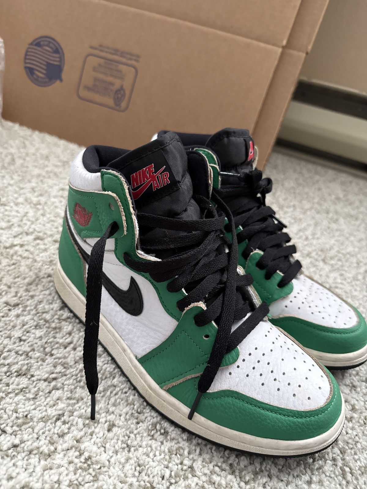 Jordan Brand Jordan 1 Retro High Lucky Green Womens worn a couple times Size US 7.5 / IT 37.5 - 10 Thumbnail