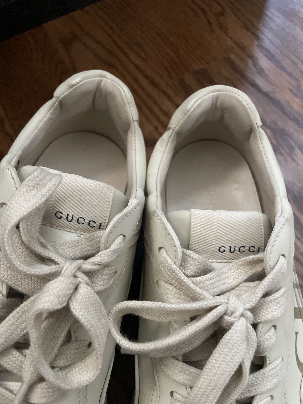 Gucci Womens Ivory Rhyton Gucci Logo Leather Sneaker (Size 36) Size US 6 / IT 36 - 4 Thumbnail