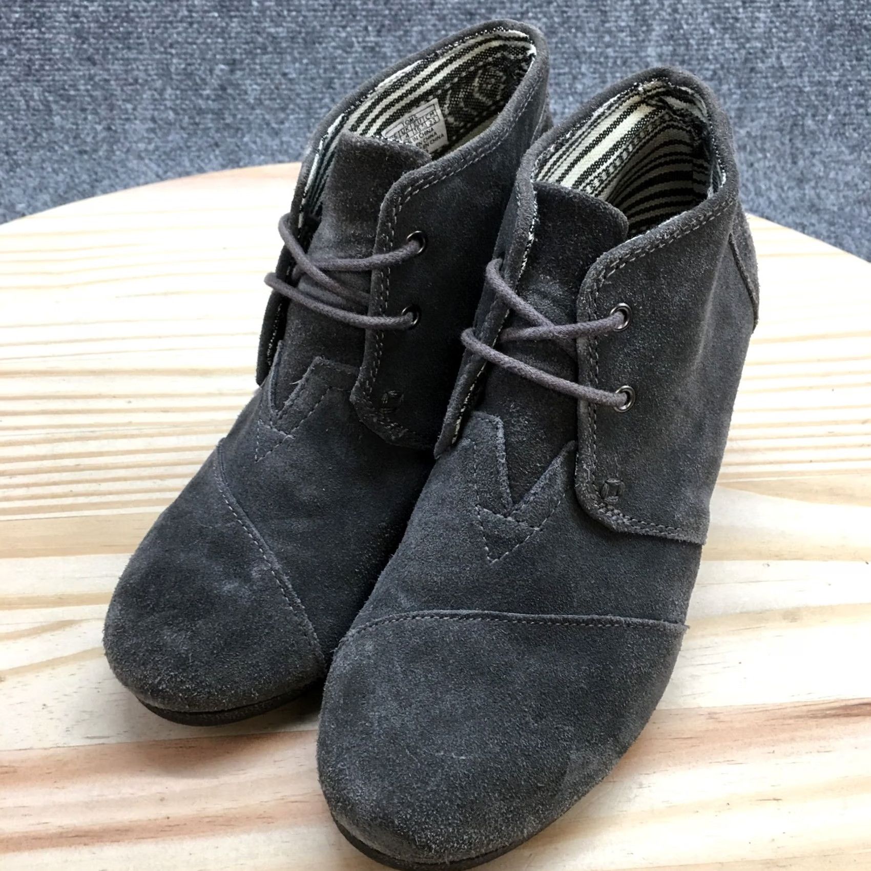 Toms Toms Boots Womens 6 Desert Ankle Booties Gray Suede Lace Up Wedge Casual Size US 6 / IT 36 - 3 Thumbnail
