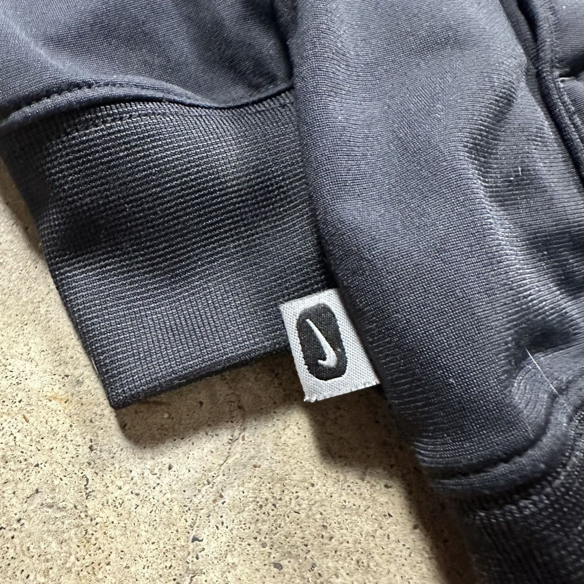 Nike Vintage Y2K Zip Up Nike Spell Out Logo Hoodie Size M Size US M / EU 48-50 / 2 - 3 Thumbnail
