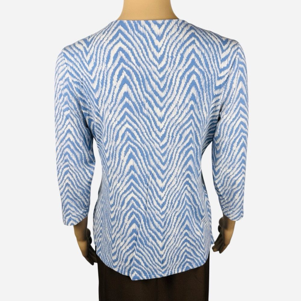 Chicos Chico's V-Neck 3/4 Sleeve Rayon Chevron Top Size 0 US S Size S / US 4 / IT 40 - 4 Thumbnail