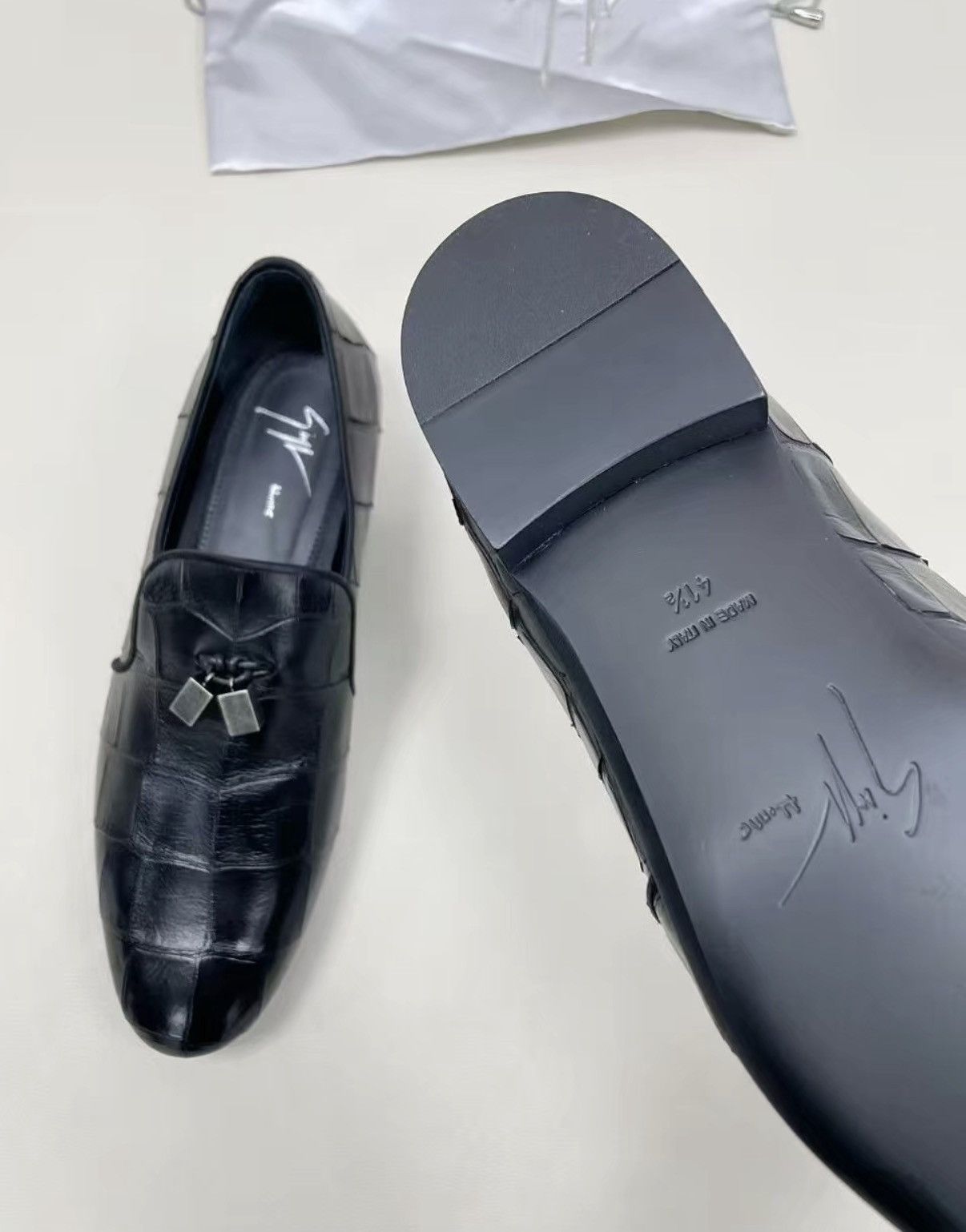 Giuseppe Zanotti Giuseppe Zanotti Embossed Casual Shoes J30 Size US 7 / EU 40 - 6 Thumbnail