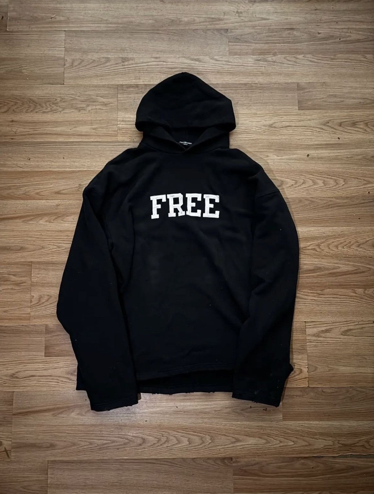 Balenciaga Balenciaga "FREE" Hoodie Size US L / EU 52-54 / 3 - 3 Thumbnail