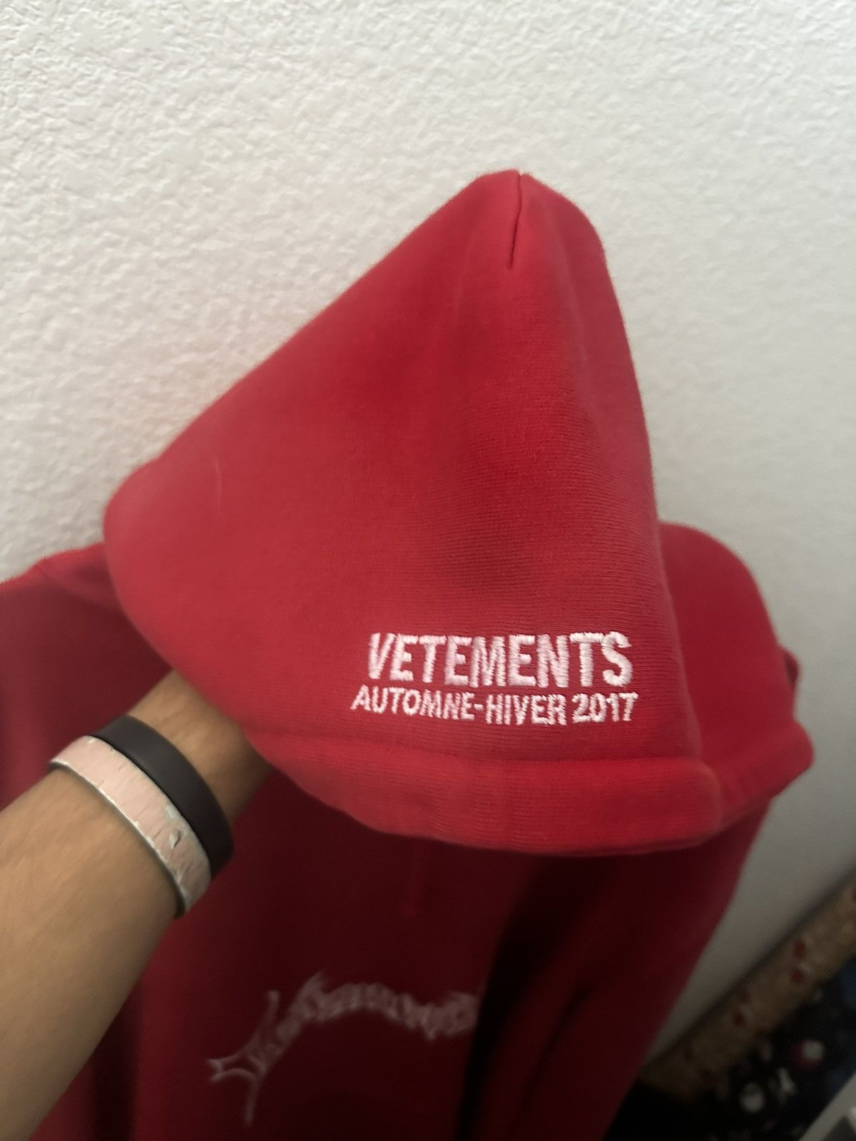 Vetements Vetements Seoul Exclusive Heavy Metal Hoodie – Red Size US M / EU 48-50 / 2 - 7 Thumbnail