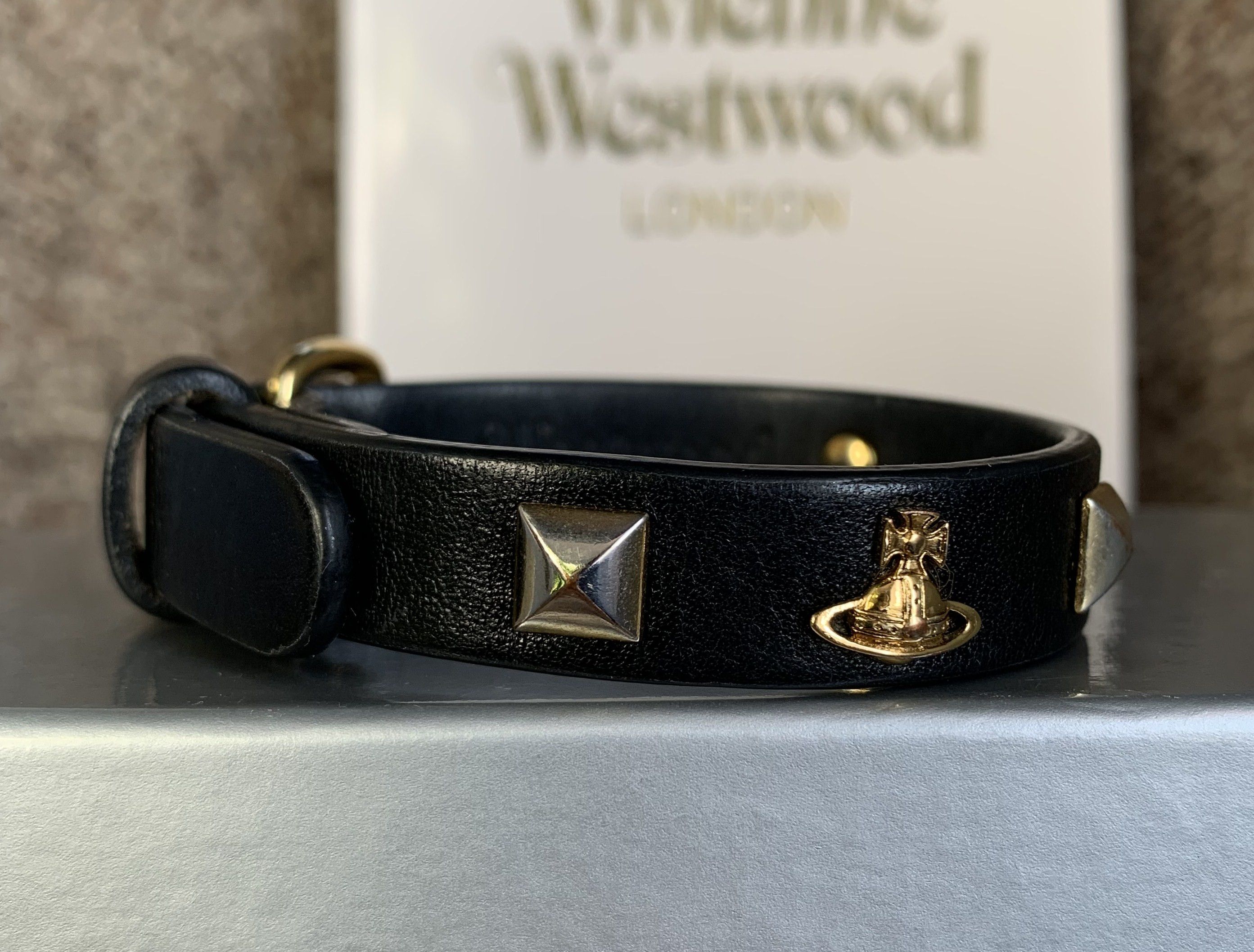 Vivienne Westwood S/S 2019 Vivienne Westwood Norfolk Leather Bracelet + Box Size ONE SIZE - 8 Thumbnail