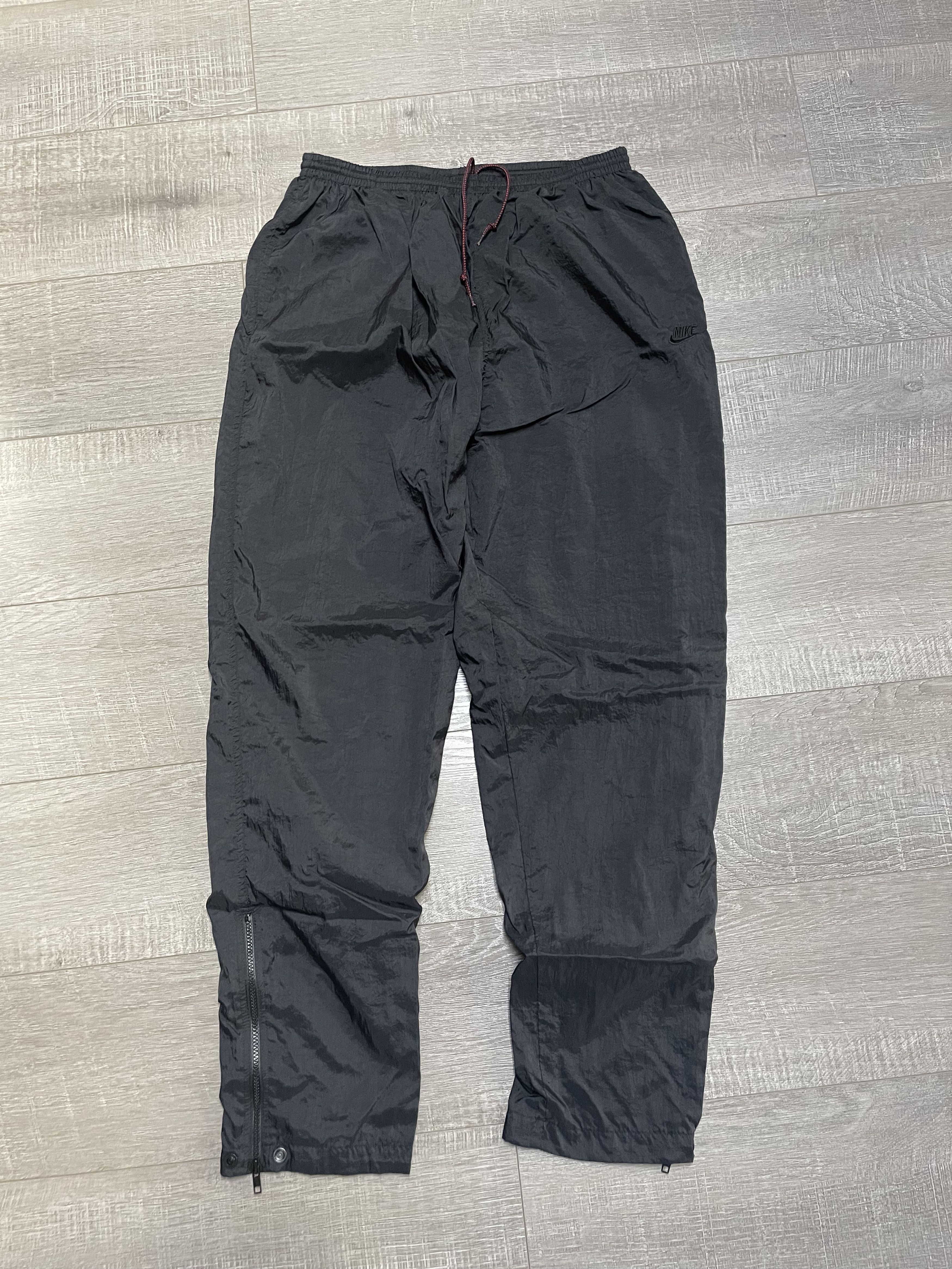 Nike Vintage 90s Nike Nylon Track Pants Mens XL Black Windbreaker Size US 33 - 1 Thumbnail