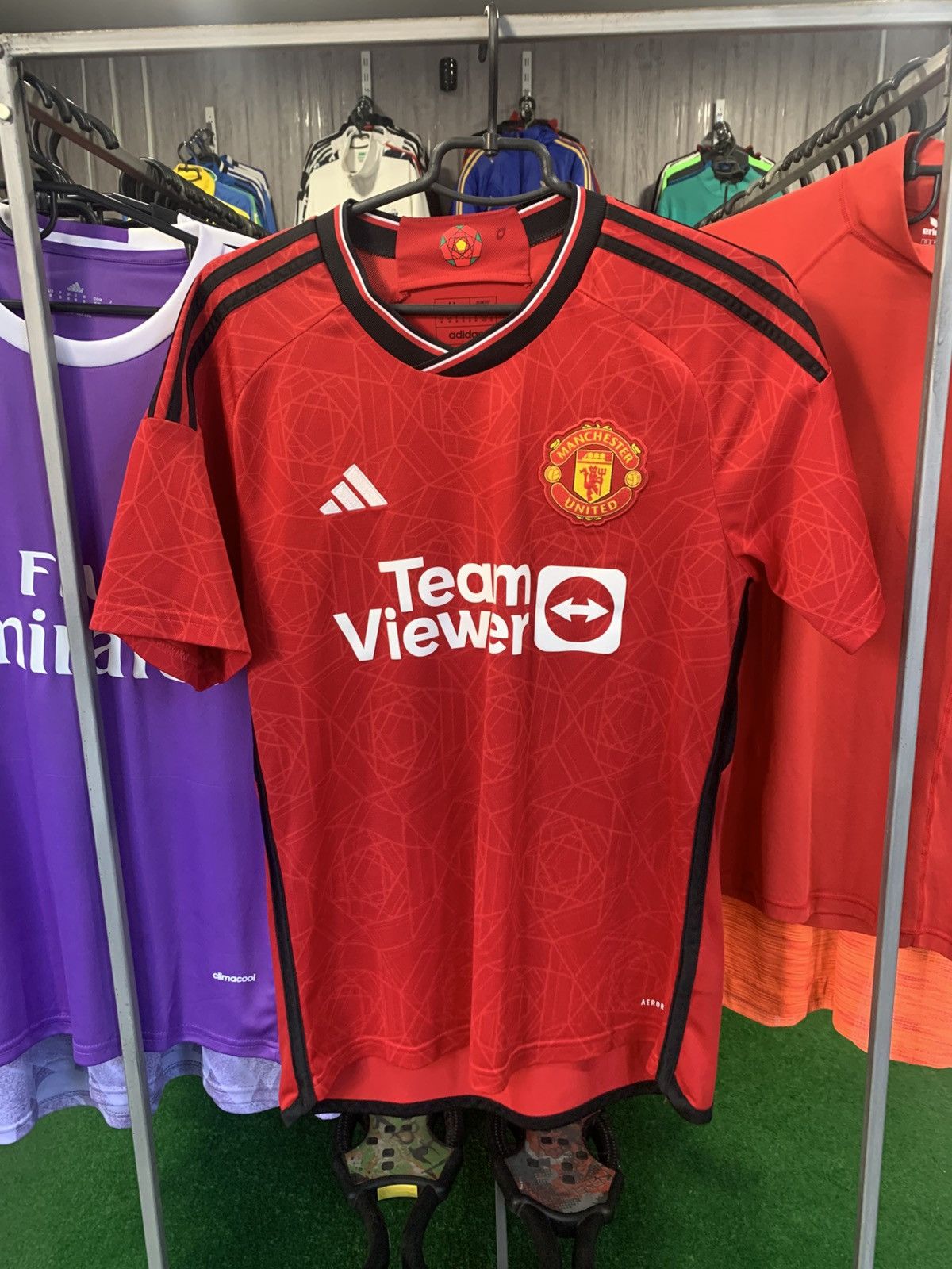 Adidas 2023/2024 Adidas Manchester Uniter Home Jersey Casemiro 18 Size US M / EU 48-50 / 2 - 1 Thumbnail