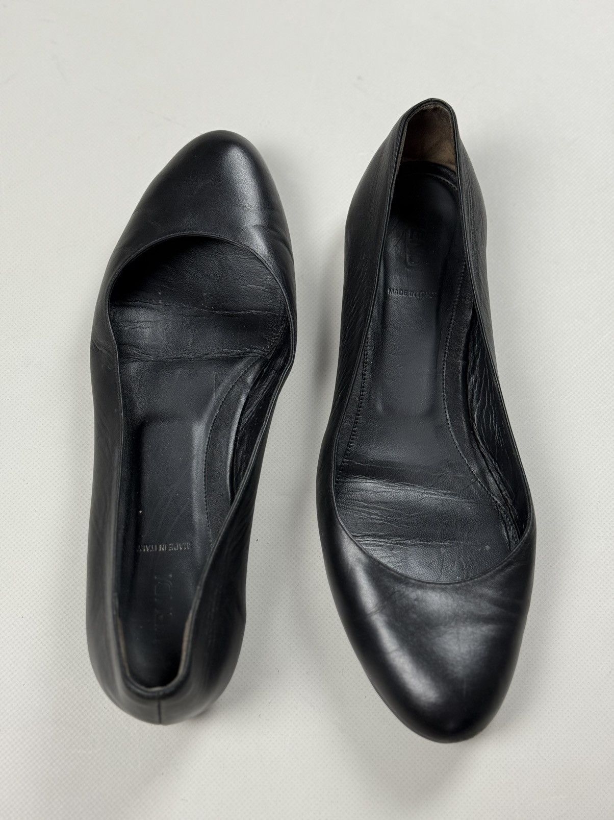 Fendi Fendi Roma Ladies Leather Flats Ballets Size 41 / US 11 Size US 11 / IT 41 - 18 Thumbnail