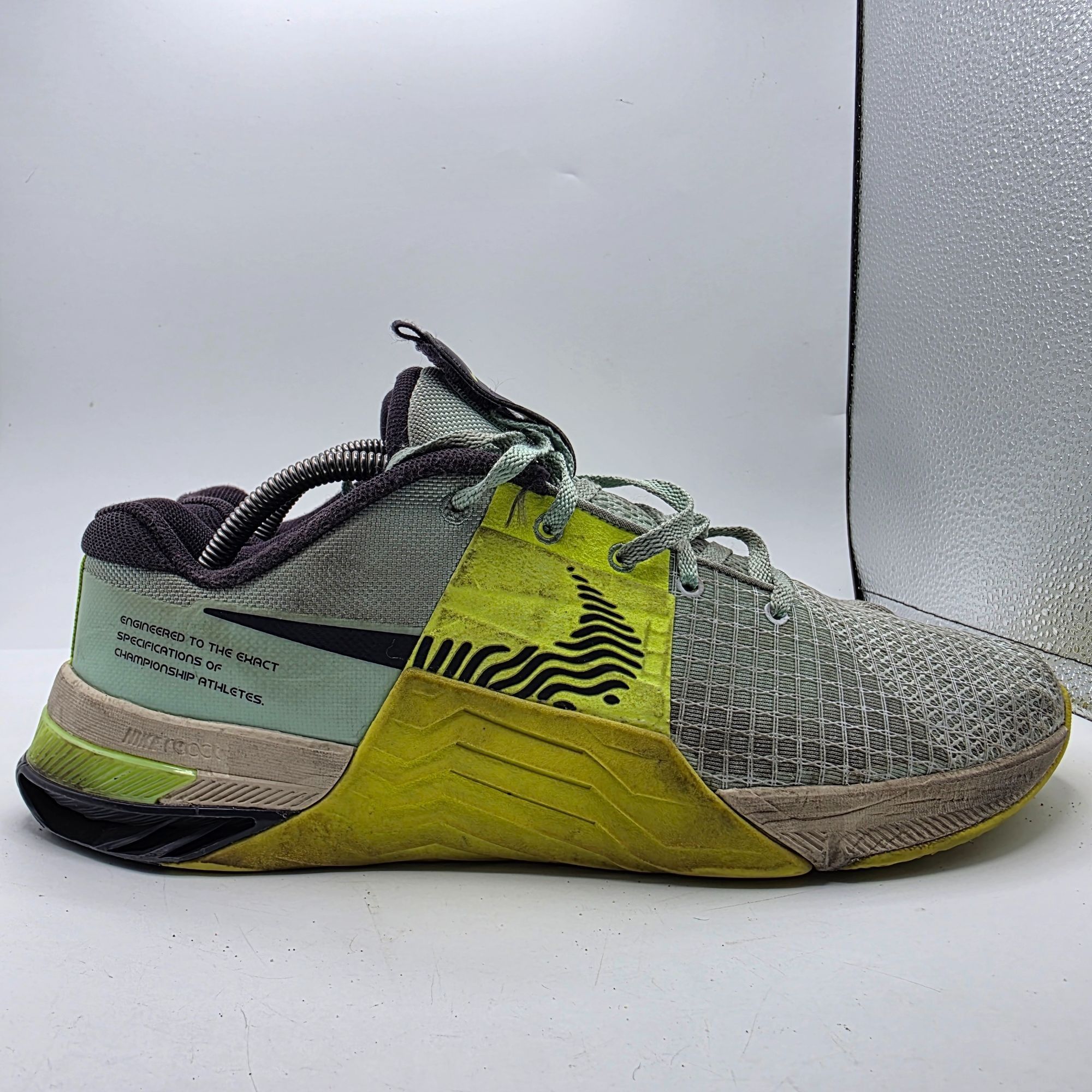 Nike Nike Metcon 8 Mens Size 11 Mint Foam Volt Training Shoes Sne Size US 11 / EU 44 - 12 Thumbnail