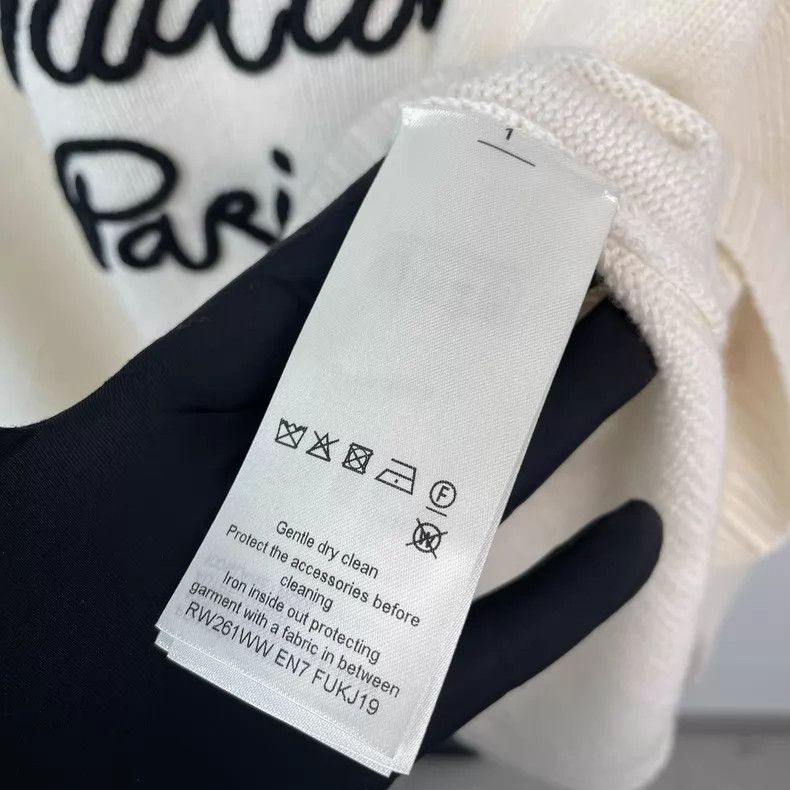 Louis Vuitton Louis Vuitton SS26 White Letter Pullover Long Sleeve Cashm Size US L / EU 52-54 / 3 - 7 Thumbnail