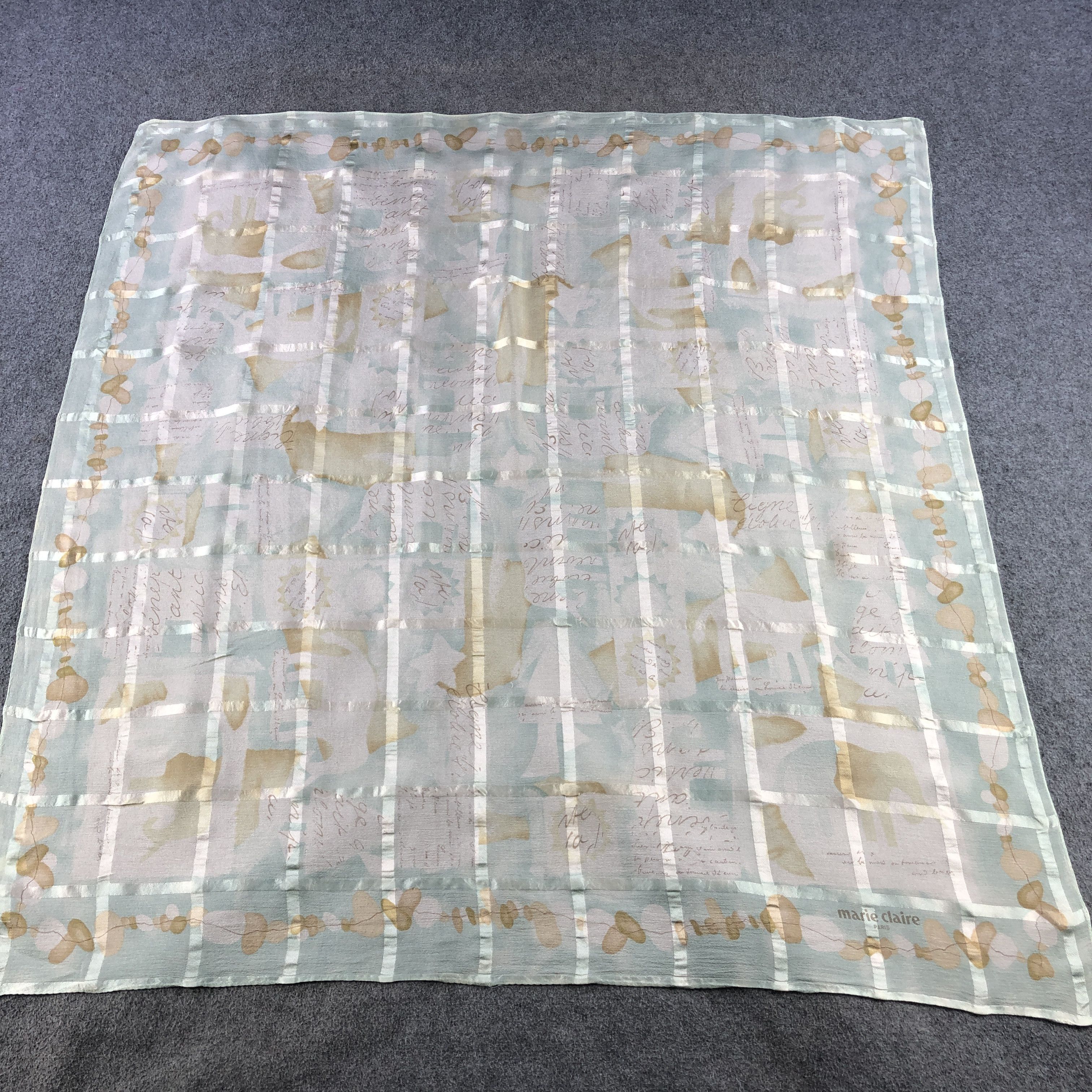 Japanese Brand Marie Claire Luxury Floral Silk Scarf M1073 Size ONE SIZE - 2 Thumbnail