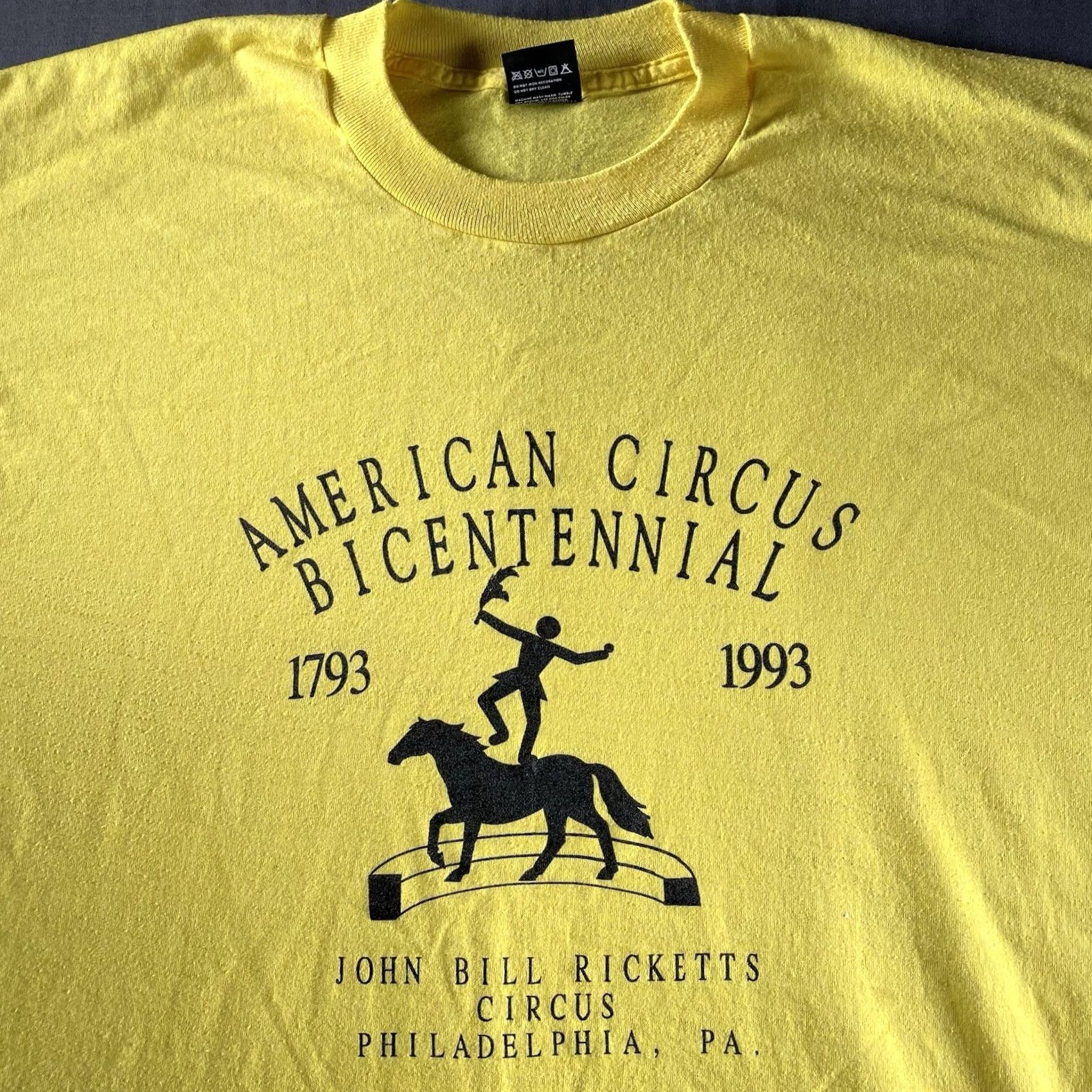 Vintage VINTAGE American Circus Bicentennial Shirt Mens XL Yellow Graphic Print Crew Neck Short Sleeve USA PA 90s Screen Stars Best T-Shirt Men Size US XL / EU 56 / 4 - 2 Thumbnail