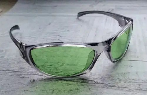 Other Green vintage futuristic sunglasses Size ONE SIZE - 2 Thumbnail
