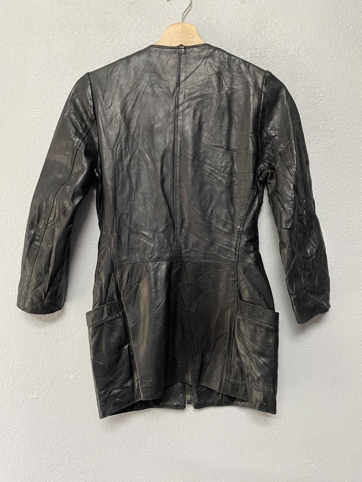 Versace Vintage Gianni versace leather jacket J5 Size XS / US 0-2 / IT 36-38 - 5 Thumbnail