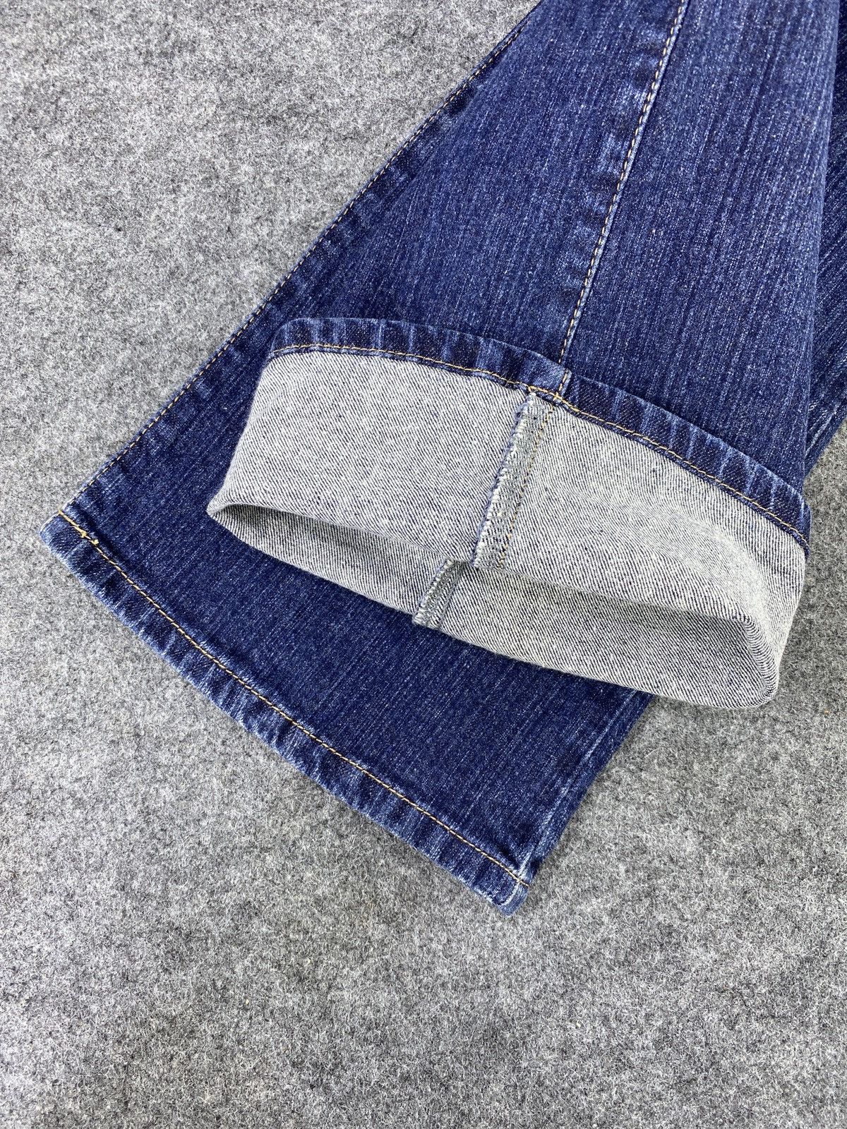 Japanese Brand Japanese Brand Style Basic Blue Wash Flare Jeans - J1019 Size 26" / US 2 / IT 38 - 10 Thumbnail