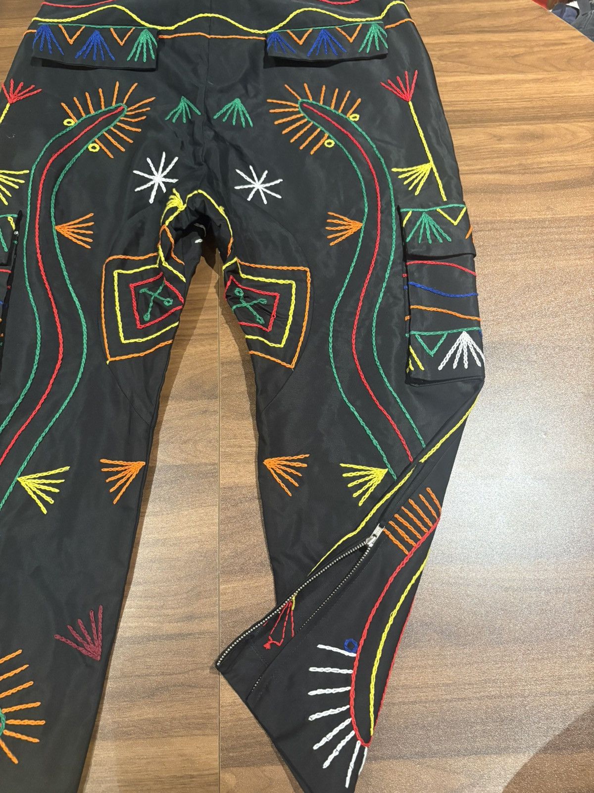 Prabal Gurung Pradal Gurung embroidered cargo pants cropped fit size 34 Size US 34 / EU 50 - 10 Thumbnail