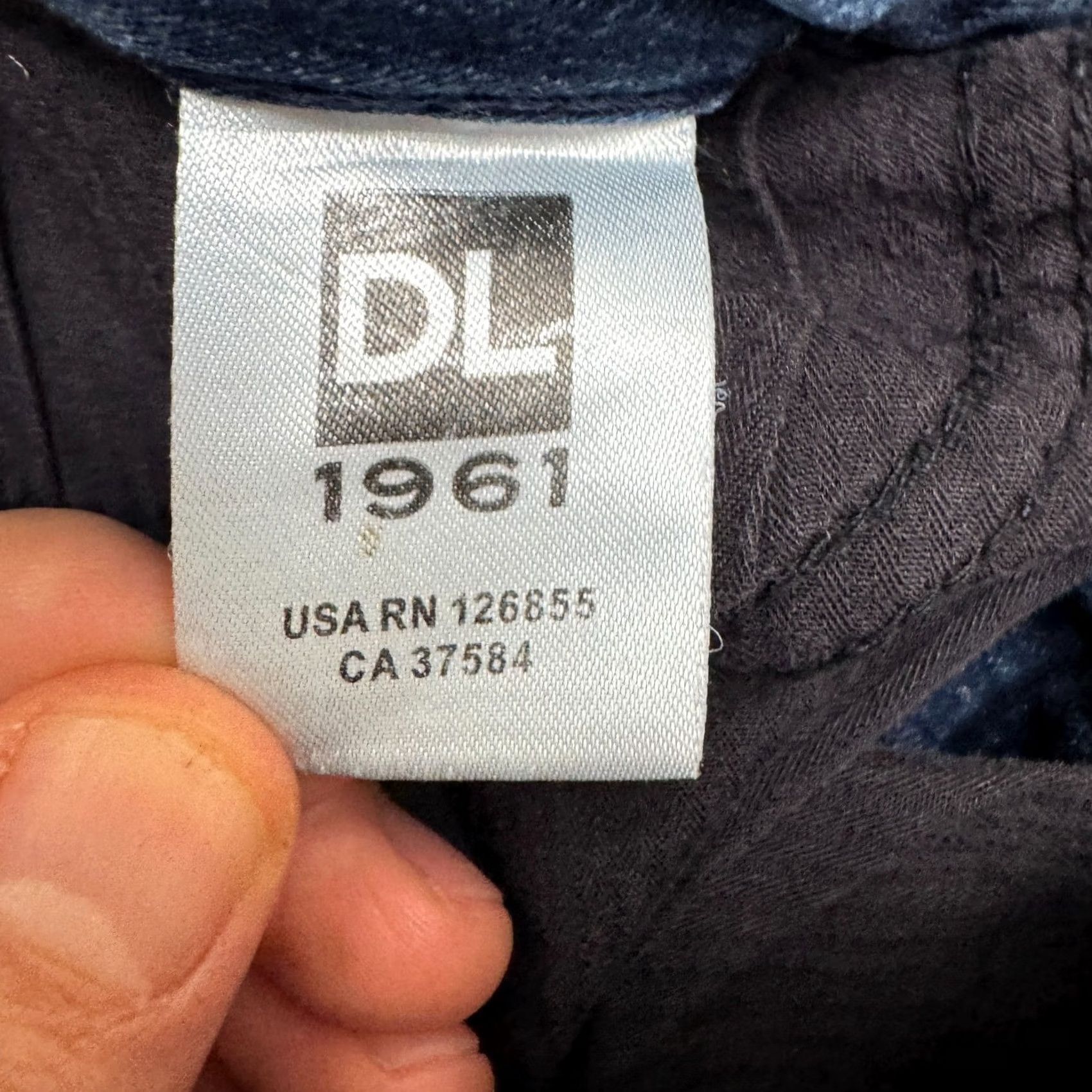 DL1961 DL1961 Margaux Instasculpt Ankle Skinny River Denim Jeans Women 24 Distressed Size 42" / US 20 - 7 Thumbnail