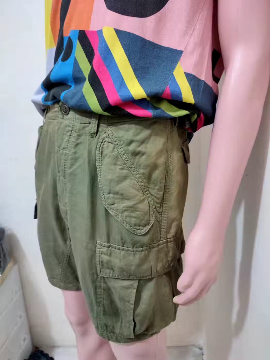 Issey Miyake Sunaokuwahara Issey Miyake Olive Cargo Short pants Size US 30 / EU 46 - 6 Thumbnail