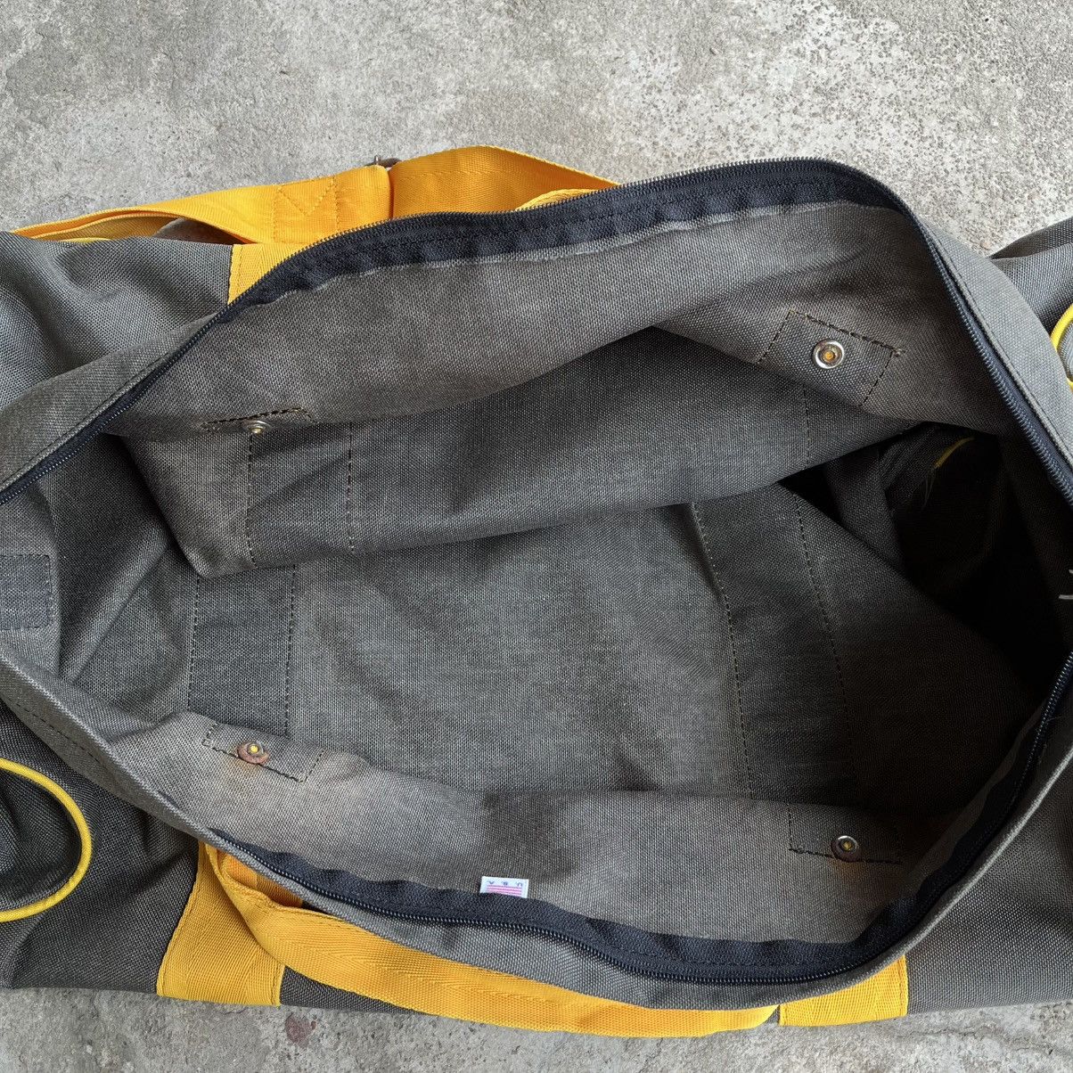 Vans Vintage 1990 Vans USA-Made Nylon Duffle Bag Size ONE SIZE - 16 Thumbnail